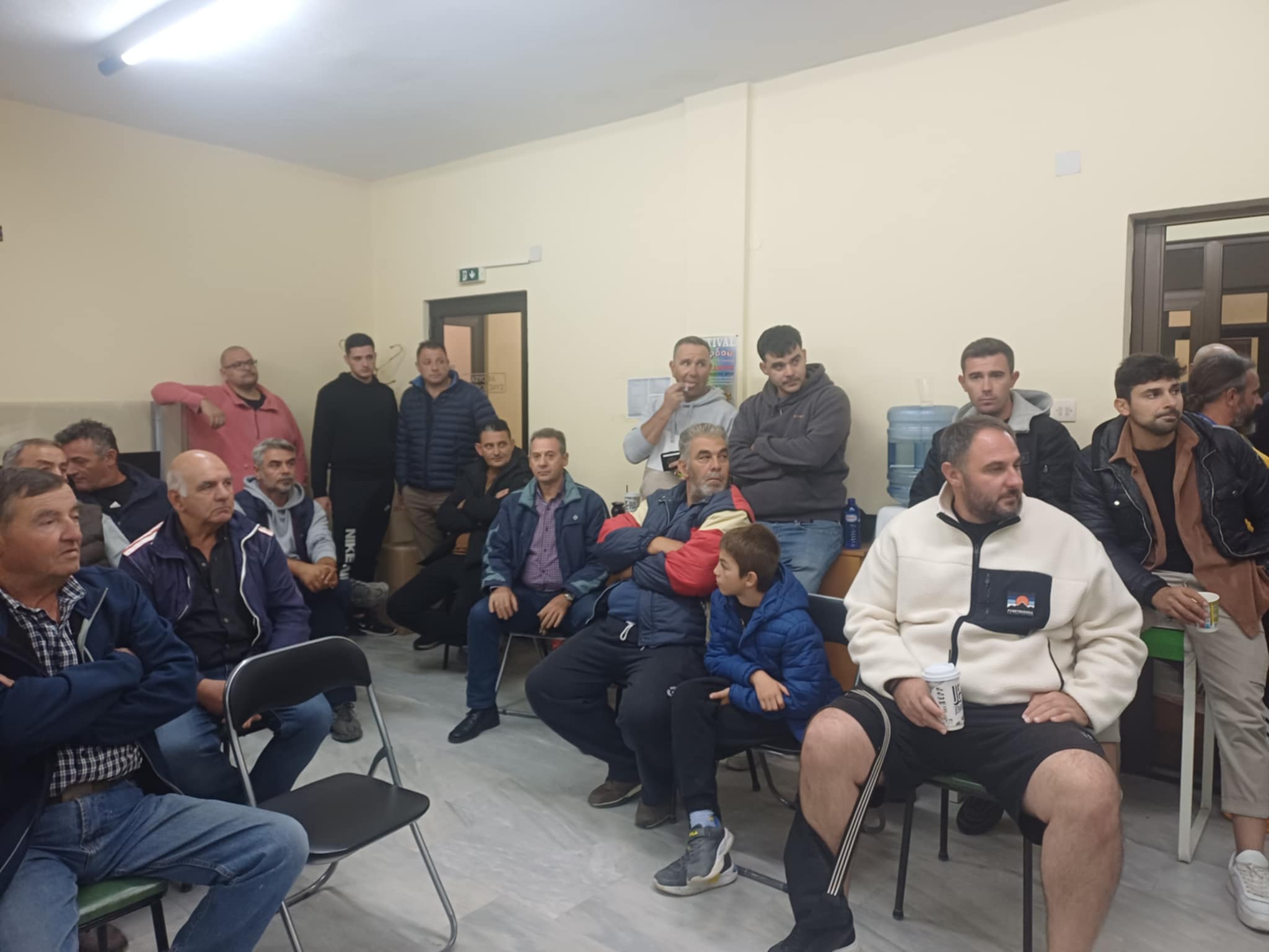 Βγάζουν τρακτέρ και ετοιμάζουν μπλόκα  αγρότες και κτηνοτρόφοι της Λάρισαας (ΦΩΤΟ)