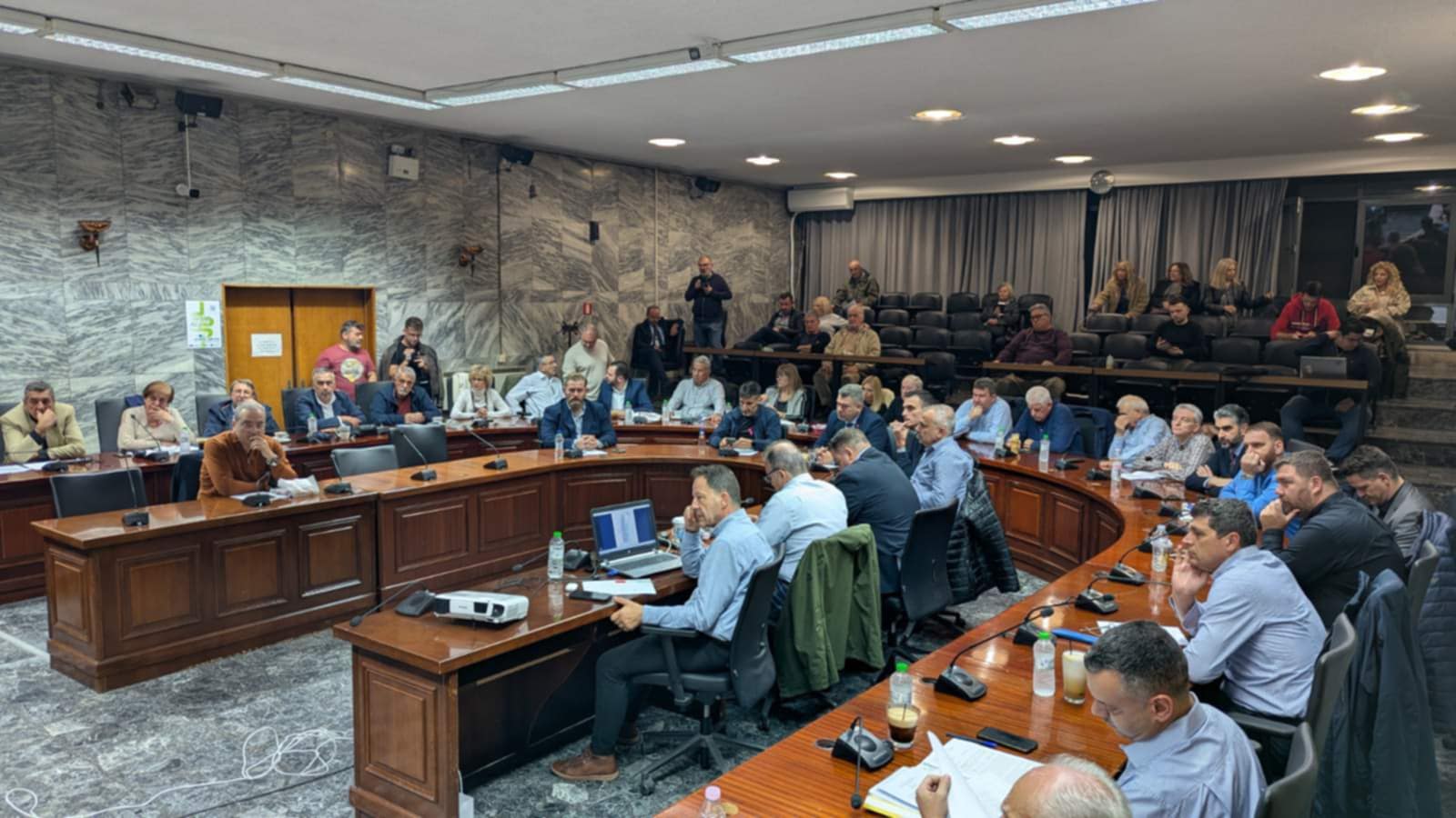 Το θέμα λειτουργίας παιχνιδιών στο λούνα παρκ στο παζαρι έφερε στο δημοτικό συμβούλιο η Συμπαράταξη
