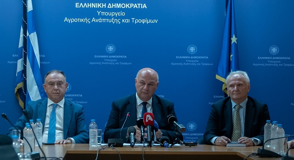 Μπιλίνης: με εμβολιασμό για την ευλογιά η χώρα γίνεται ενδημική για 10-12 χρόνια - κίνδυνος για εξαγωγές τυροκομικών