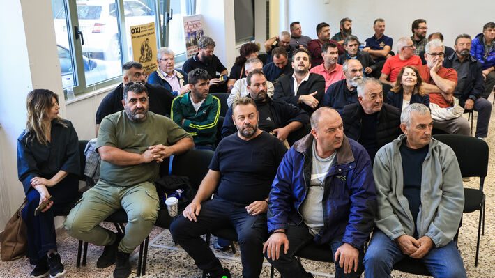 Πάνε για μπλόκα τέλη Νοέμβρη οι αγρότες- η πανελλαδική  συνεδρίασε στη Λάρισα -εκπλήξεις στην παρέλαση; (video)