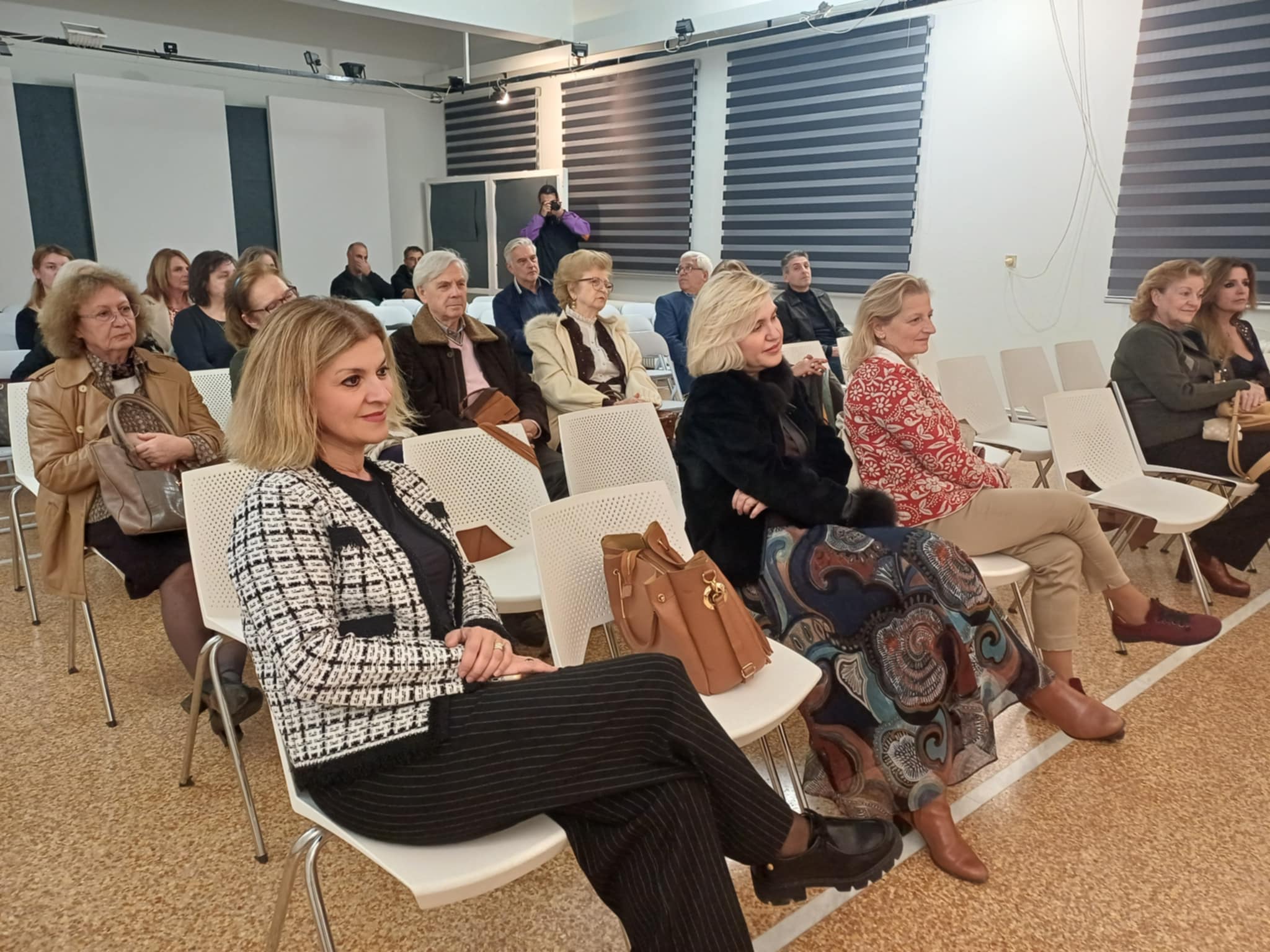 Το βιβλίο της Μάγιας Μποντζώρλου με τίτλο «Το Τριαντάφυλλο του Νότου» (ΦΩΤΟ)