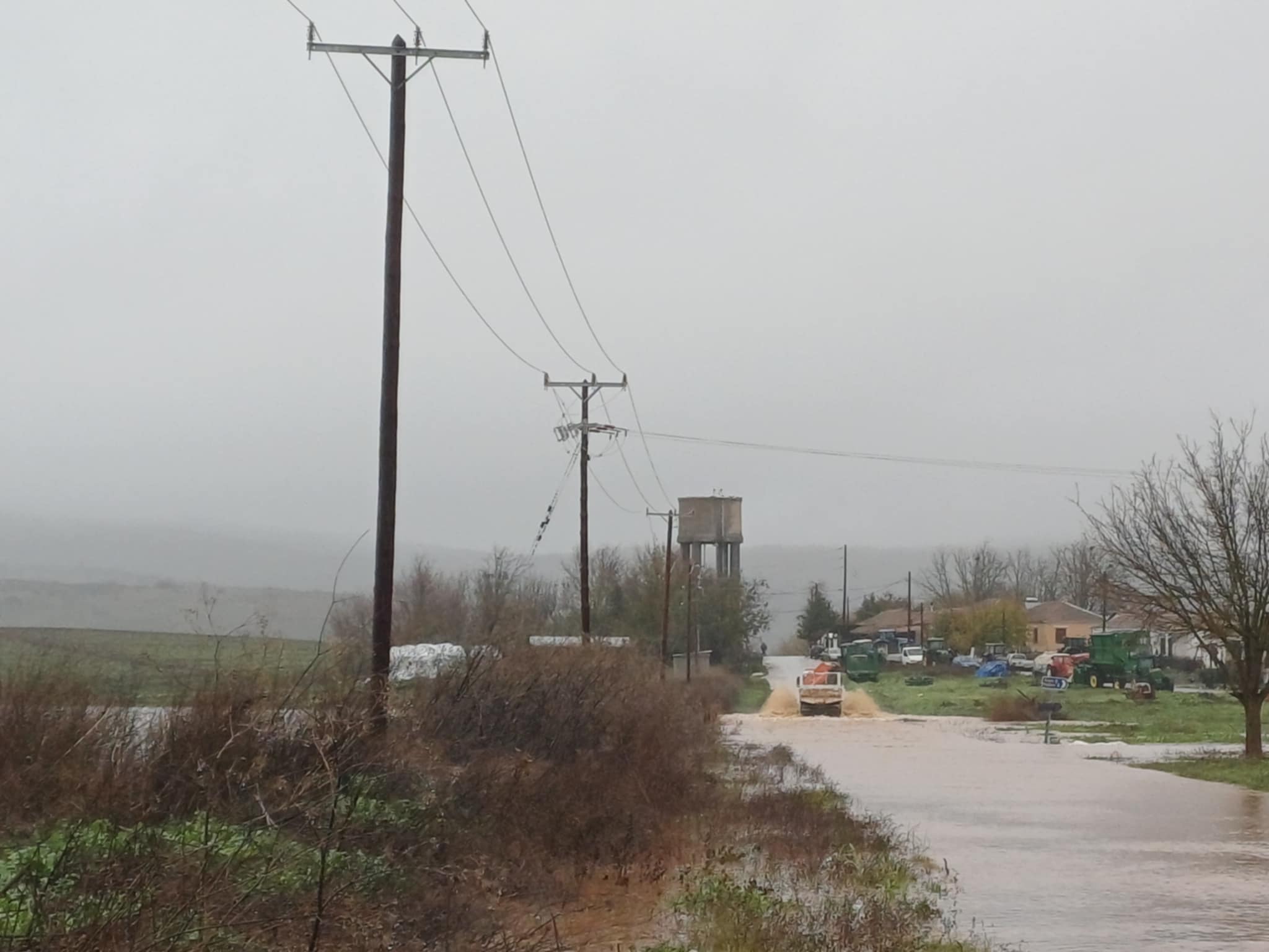 Ζουν ξανά τον εφιάλτη του Ντάνιελ:  προβλήματα με γέφυρα Ενιπέα στο Ευίδριο, υπερχείλισε ο Ταμπάκος- έπεσε η διάβαση Αμπελιάς