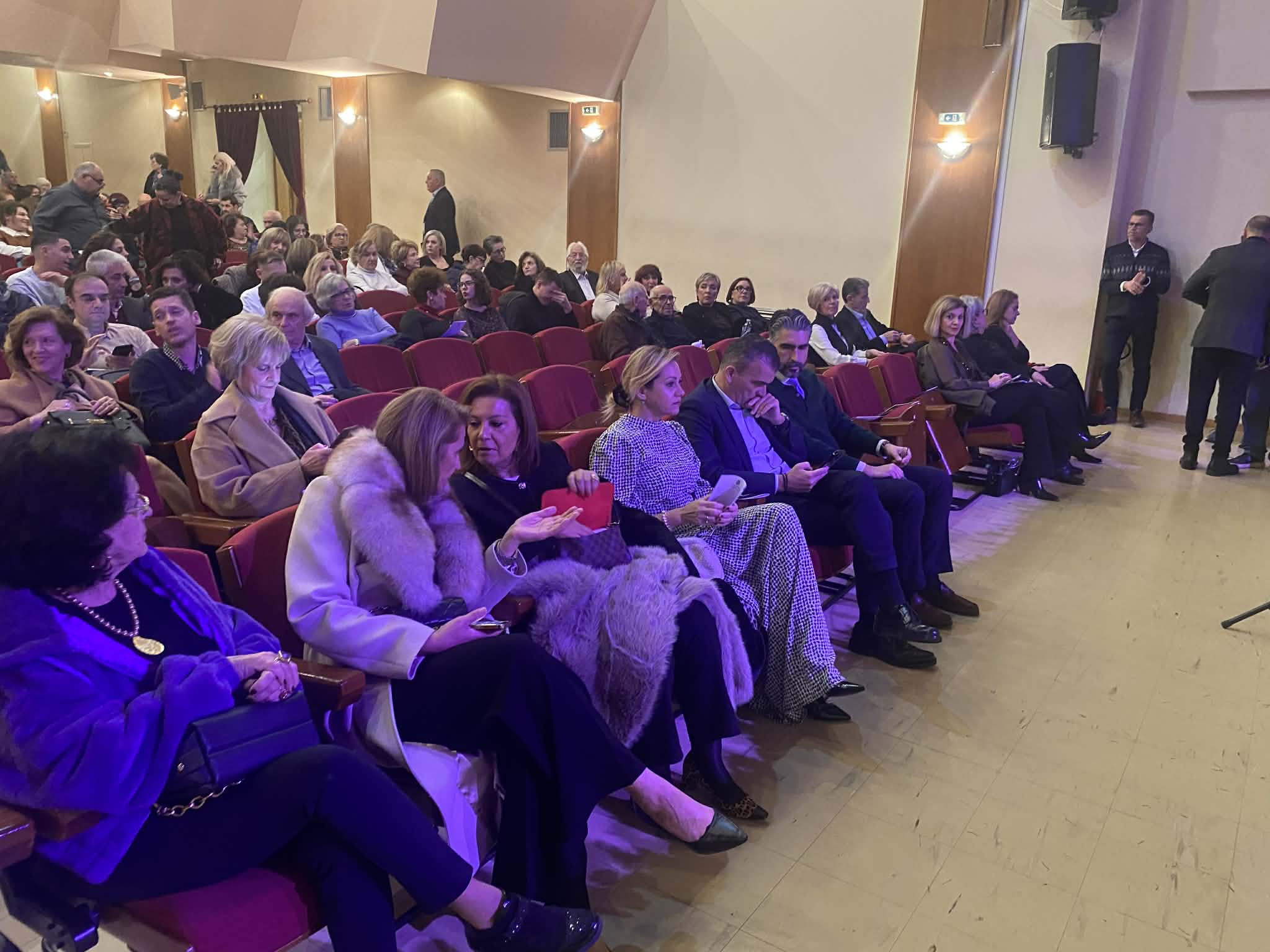 Πλήθος κόσμου χειροκρότησε θερμ΄-α τη Φιλαρμονική της Λάρισας στην επετειακή εμβληματική της συναυλία στο ΔΩΛ (ΦΩΤΟ+video)