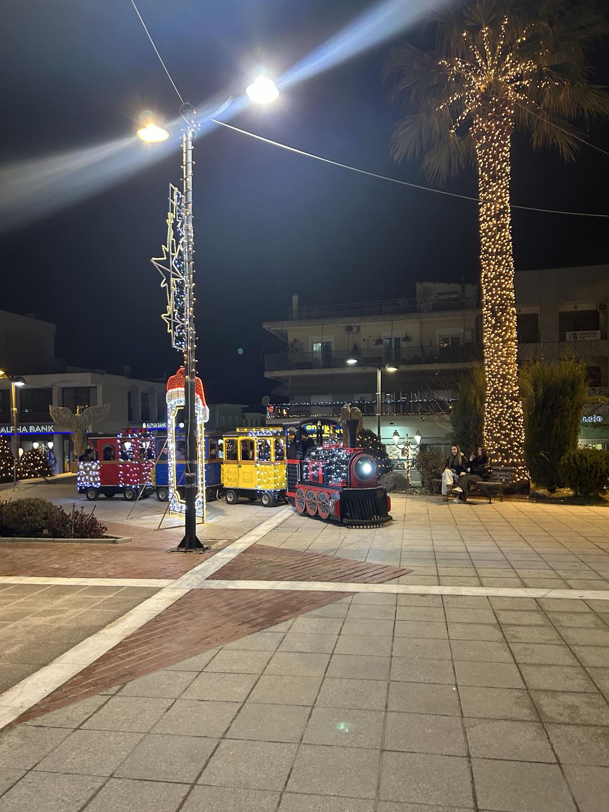 Γιορτινή βόλτα στα Φάρσαλα με το Christmas Mini Express Train (ΦΩΤΟ)