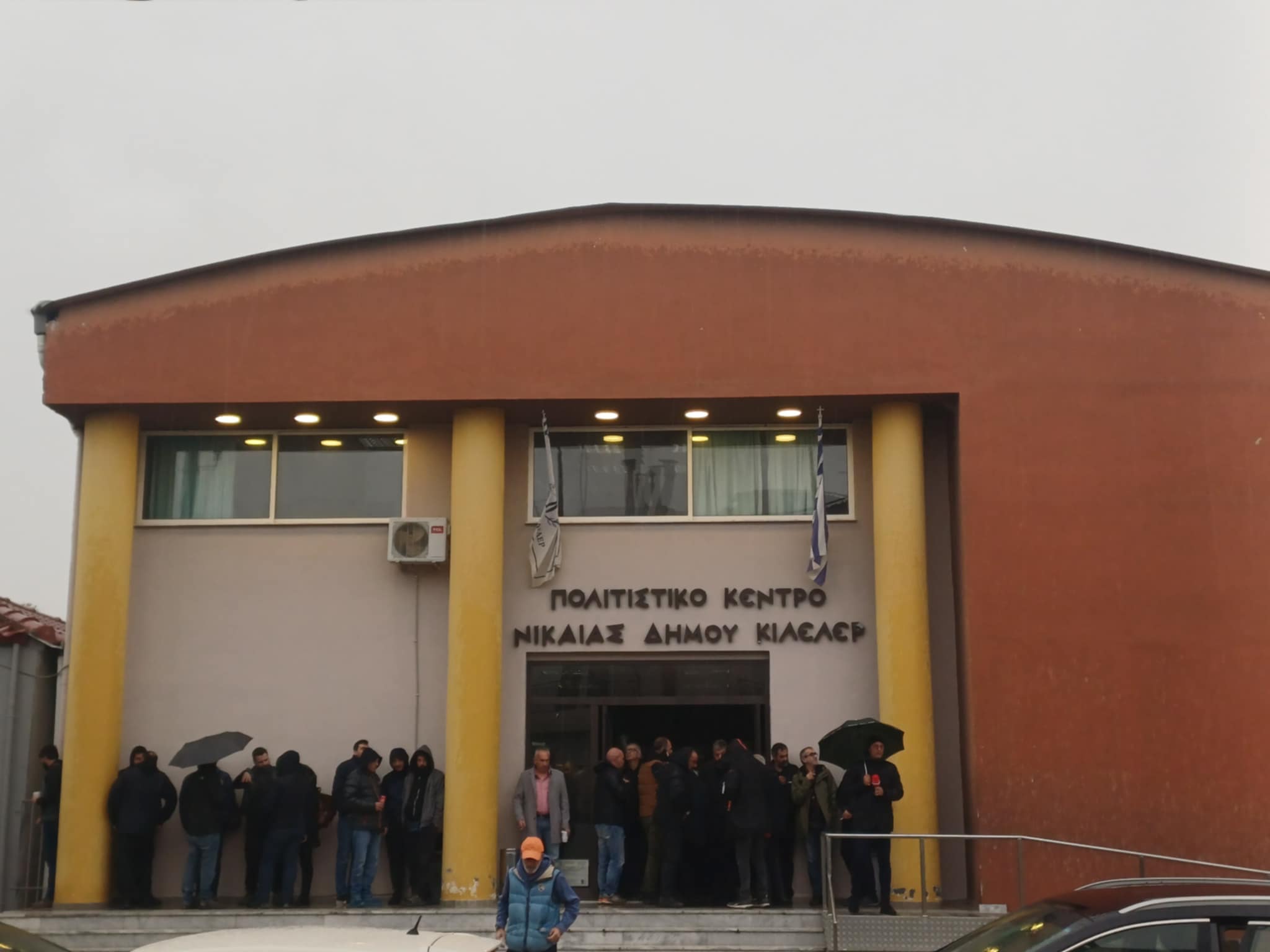 Όλα -έτοιμα για τη σύσκεψη τςη πανελλαδικής - δεκάδες αγρότες από 50 μπλόκα στη Νίκαια (ΦΩΤΟ)