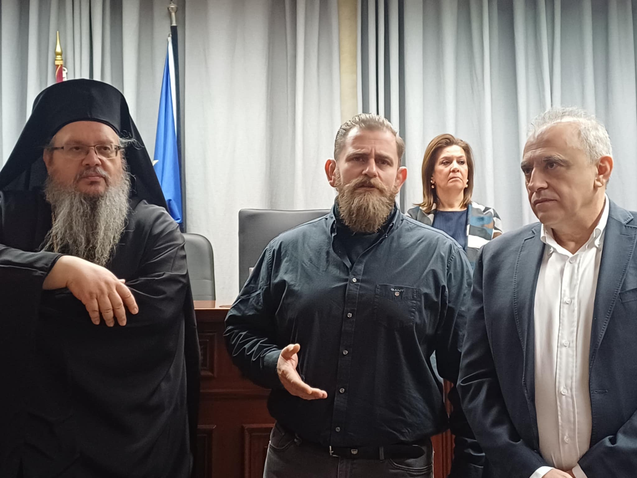 Έκοψε την πρωτοχρονιάτικη πίτα το δημοτικό συμβο΄-υλιο Λάρισας (ΦΩΤΟ)