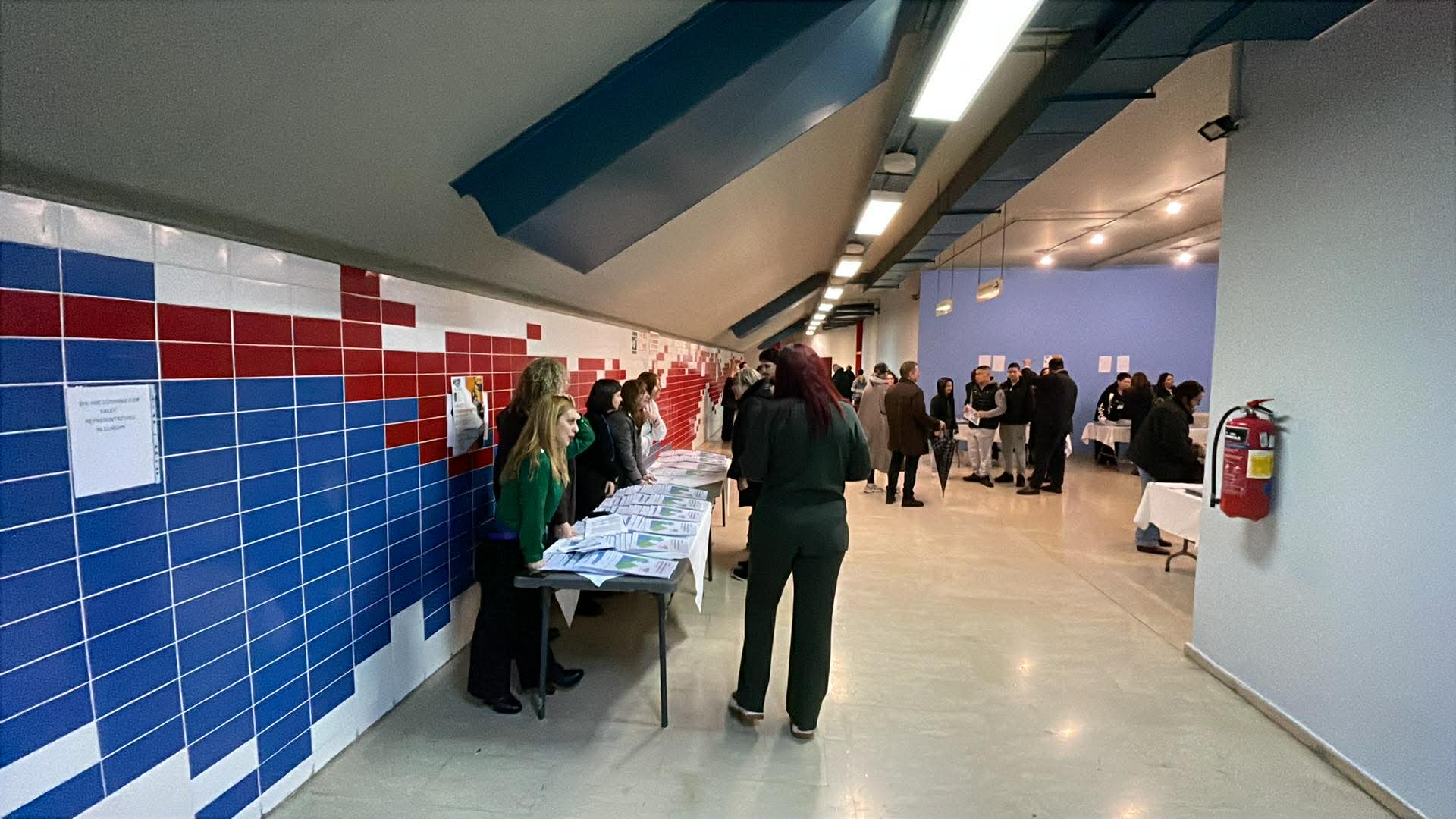 Μεγάλη η ανταπόκριση Λαρισαίων μαθητών και γονέων στην ημέρα Σταδιοδρομίας του Δήμου στο κλειστό της Νεάπολης (ΦΩΤΟ)