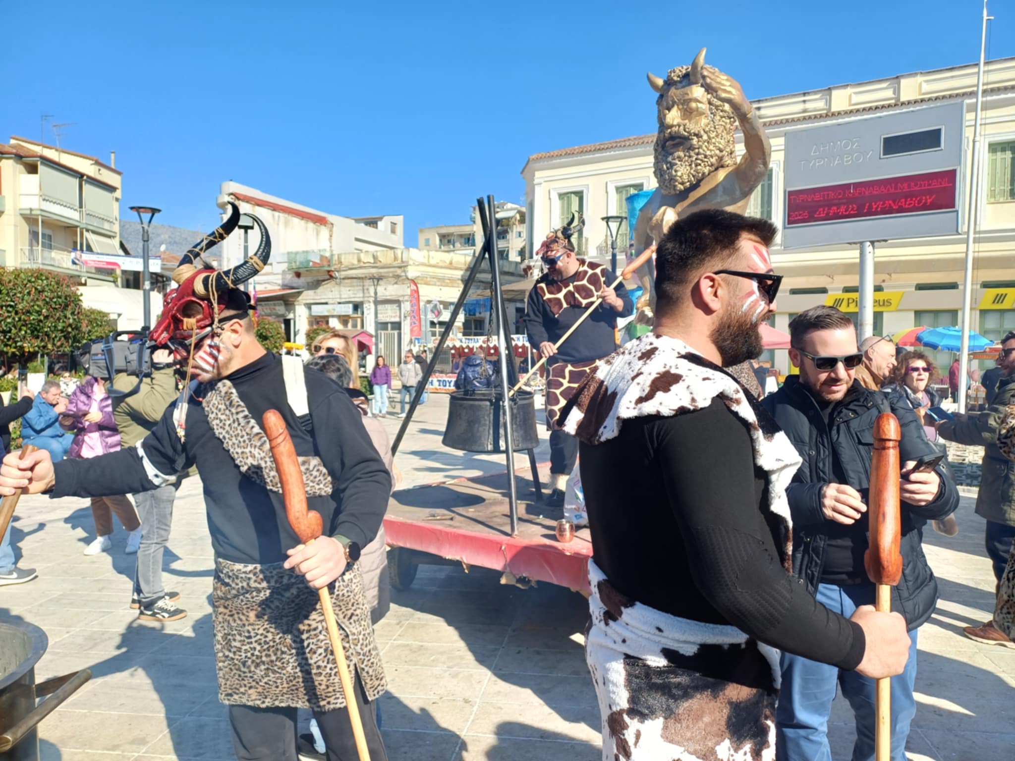 Πρε πρε πρε το «μπουρανί»!- εκατοντάδες επισκεπτες και ατέλειωτο κέφι στον Τύρναβο (ΦΩΤΟ+video)