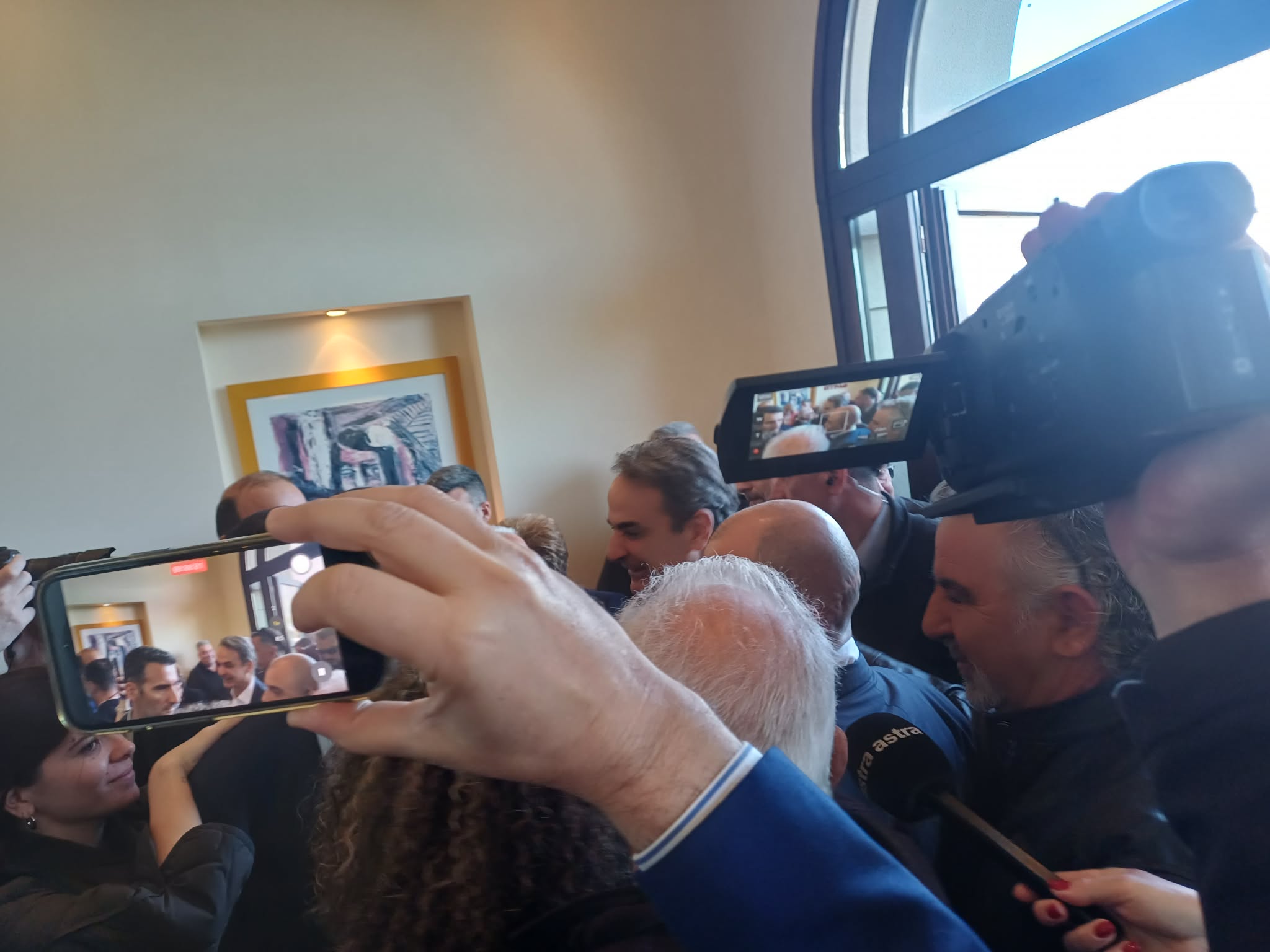 Συνάντηση αγροτών των μπλόκων με Μητσοτάκη στη Λάρισα (ΦΩΤΟ)