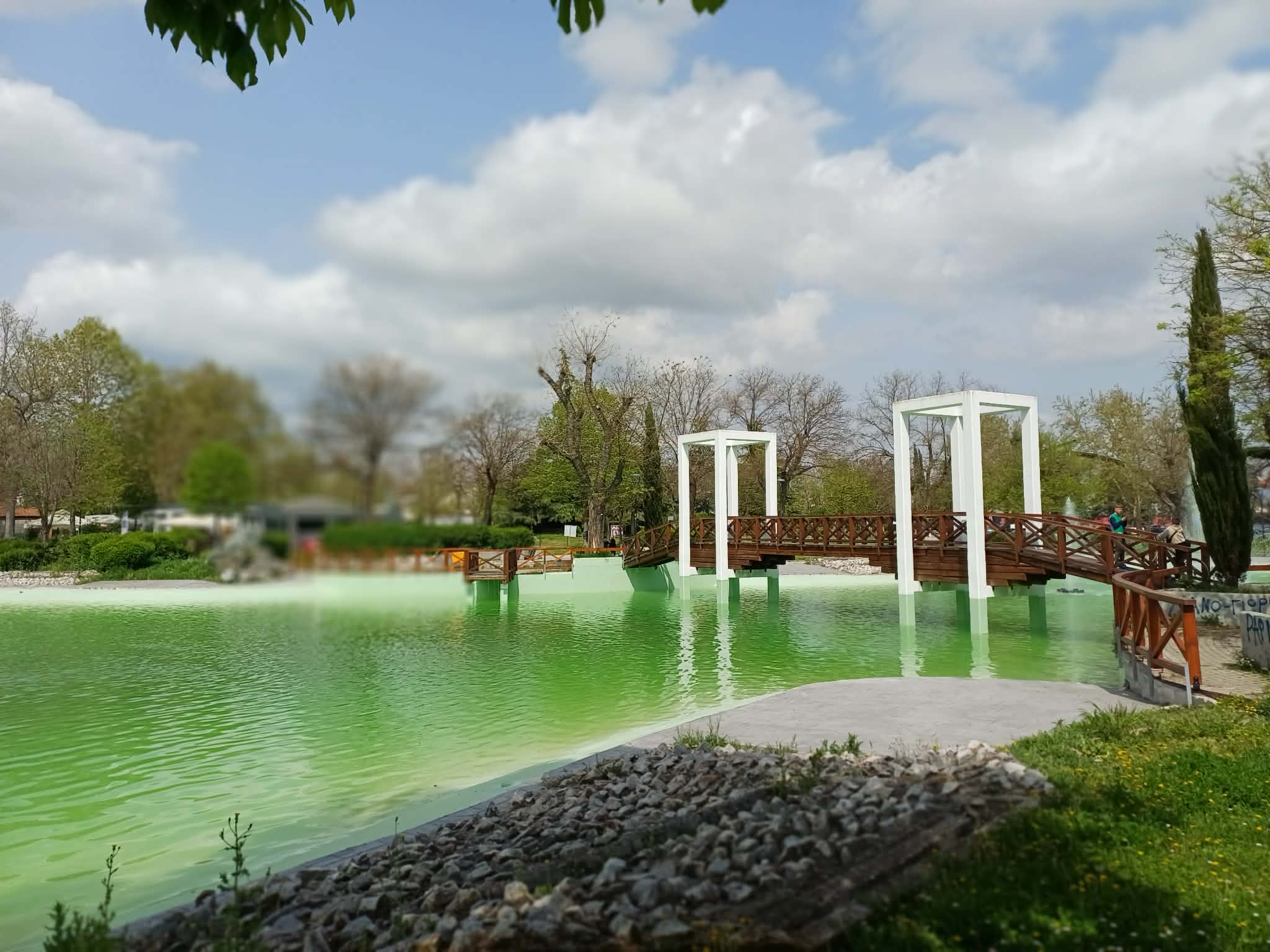 Υπέροχη η λίμνη στο πάρκο Αλκαζαρ μετά τις εργασίες καθαρισμού της (ΦΩΤΟ)