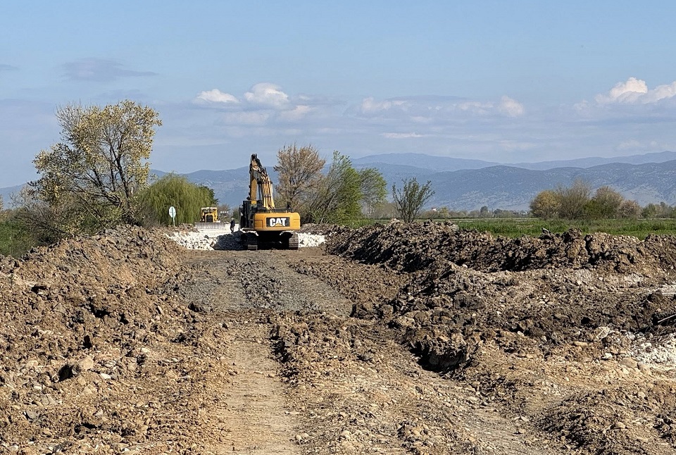Προχωρούν οι εργασίες του οδικού άξονα Καρδιτσομάγουλα – Αγία Τριάδα (ΦΩΤΟ)