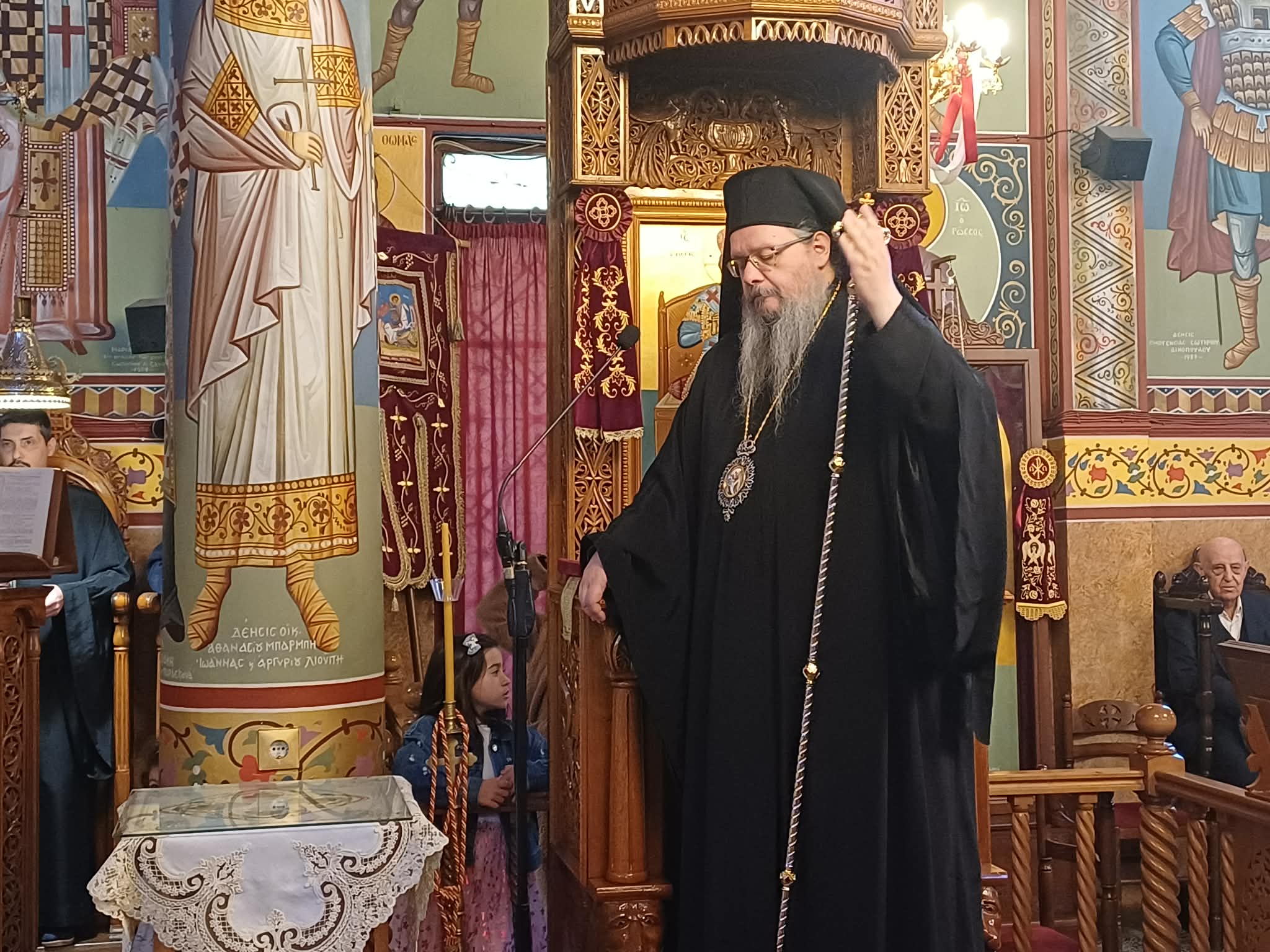 Με άλογα η περιφορά της εικόνας και στον Άγιο Γεώργιο Γιάννουλης-πλήθος πιστών στον εσπερινό (ΦΩΤΟ+video)