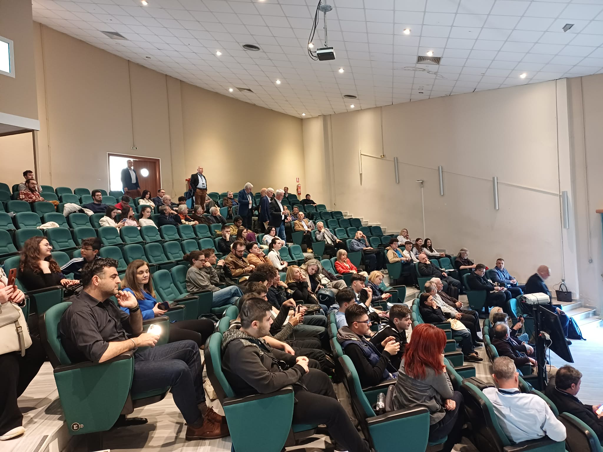 Η Φυσική στην εποχή της Τεχνητής Νοημοσύνης στο 21ο Πανελλήνιο Συνέδριο Φυσικής στη Λάρισα (ΦΩΤΟ)