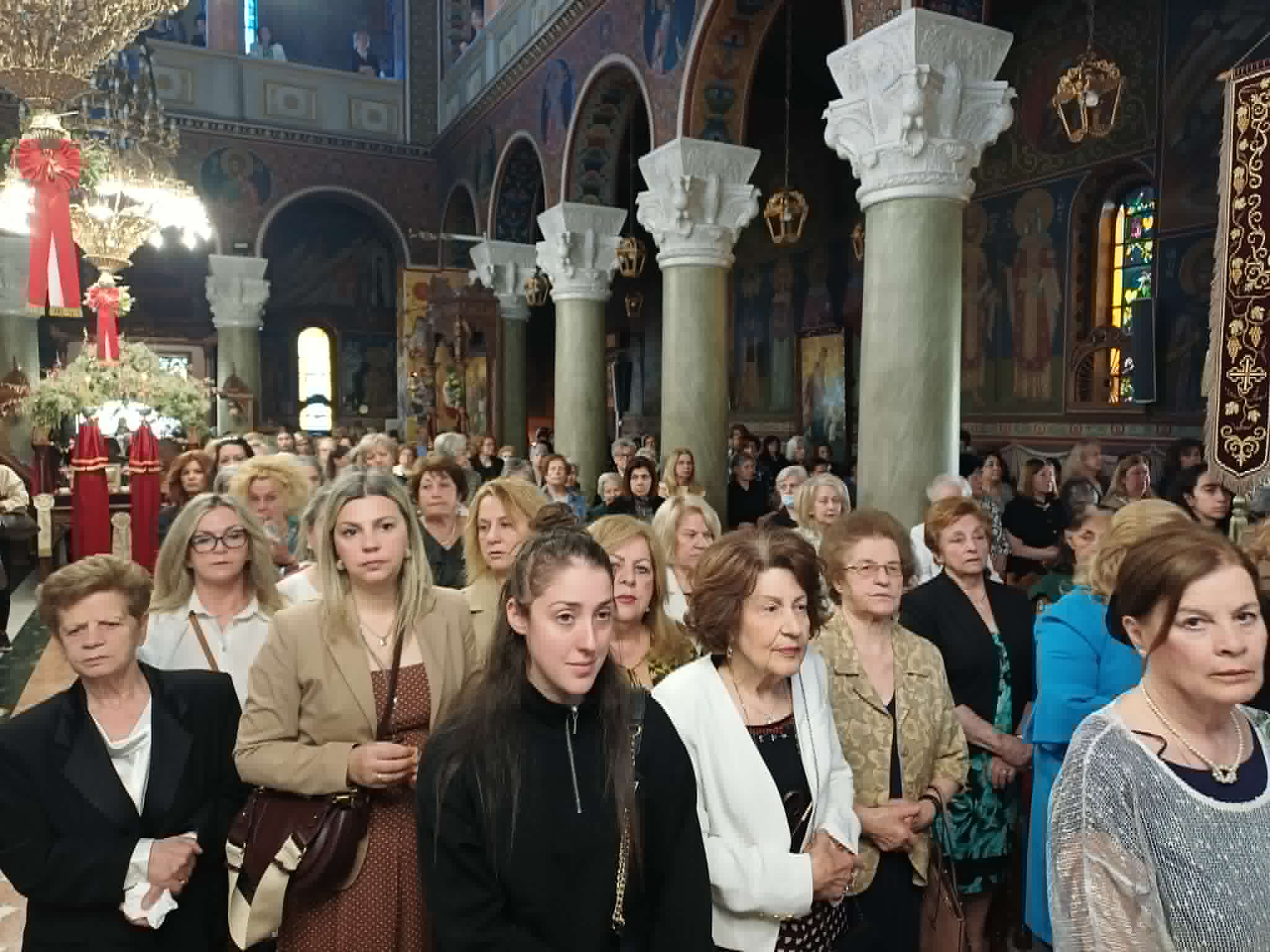 Λαμπρός εορτασμός των Αγίων Κωνσταντίνου και Ελένης στη Λάρισα (ΦΩΤΟ-ΒΙΝΤΕΟ)