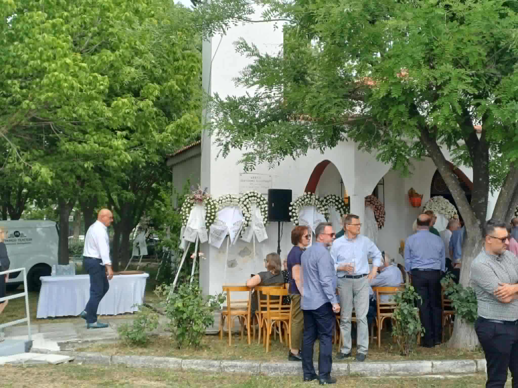 Πλήθος Λαρισαίων στο τελυταίο αντίο της Κατερίνας Ζιαζιά- Σουφλιά στο παρεκκλήσι του γηροκομείου (ΦΩΤΟ)