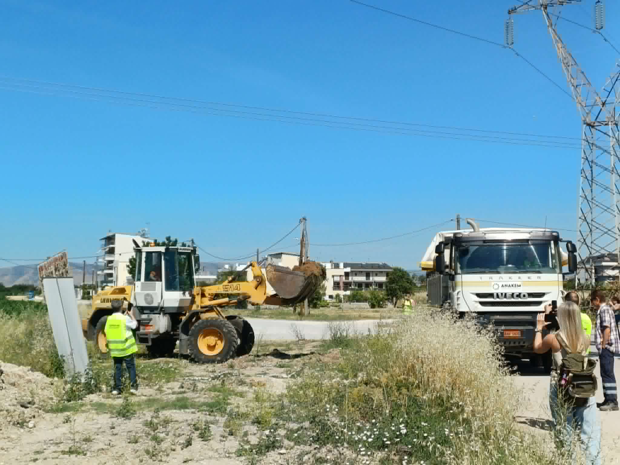Δήμος Λαρισαίων και ΑΝΑΚΕΜ απομάκρυναν στερεά απόβλητα από τη Γιάννουλη (ΦΩΤΟ+video)