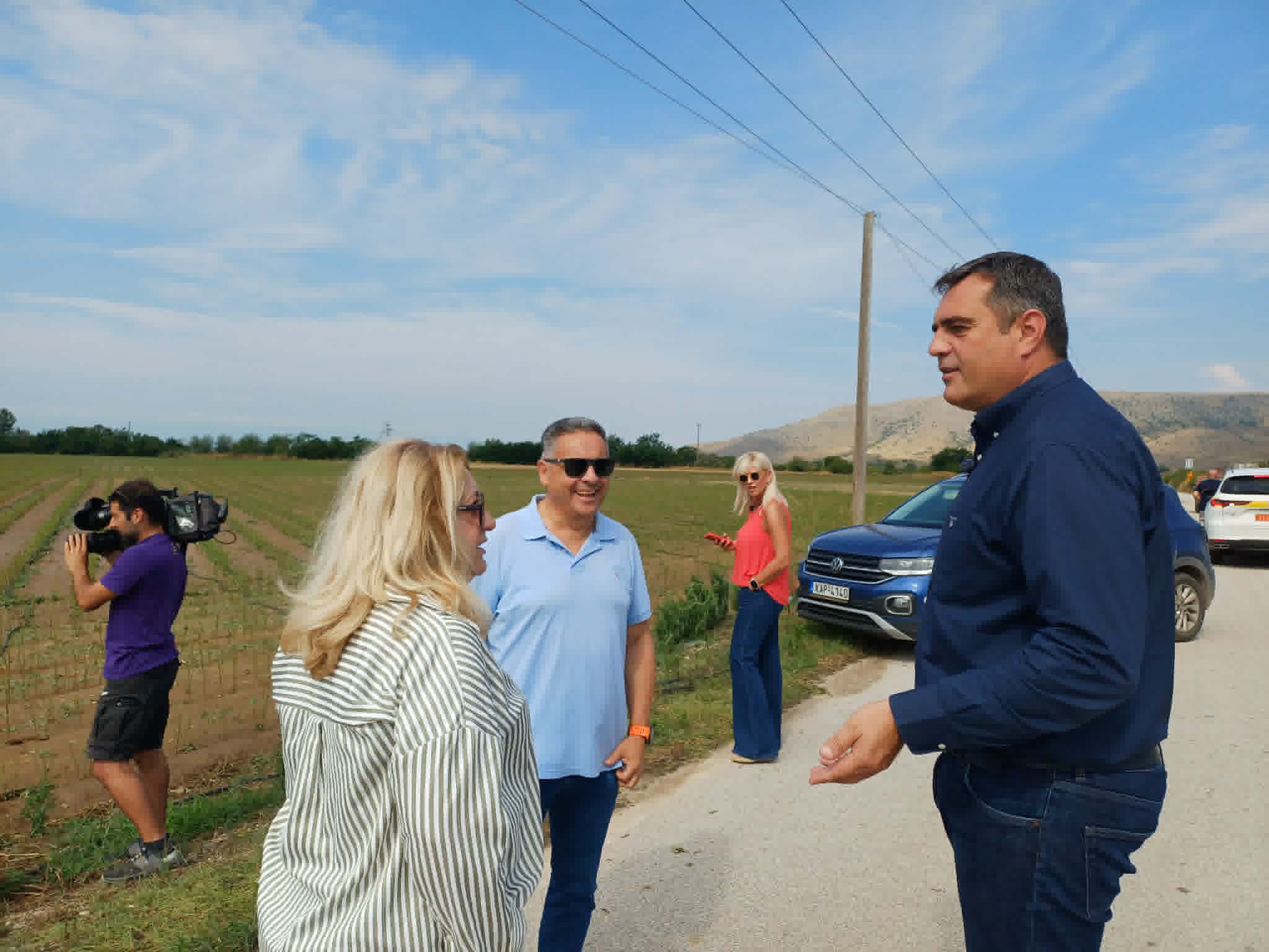 Μεγάλες ζημιές σε καλλιέργειες σε Ζάρκο, Φαρκαδόνα, Κεραμίδι και Βλοχό από το χαλάζι-κλιμάκιο του ΕΛΓΑ στην περιοχή (ΦΩΤΟ)
