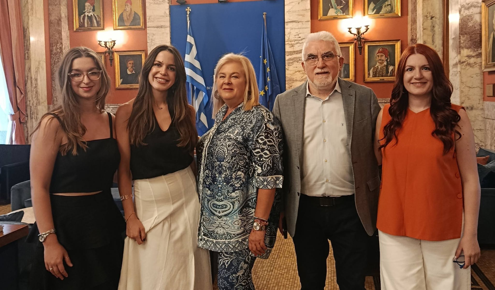 Ορκίστηκε βουλευτής του ΣΥΡΙΖΑ ο Γιάννης Καριπίδης (ΦΩΤΟ)- συνάντηση στη συνέχεια με Ρένα Δούρου (ΦΩΤΟ)