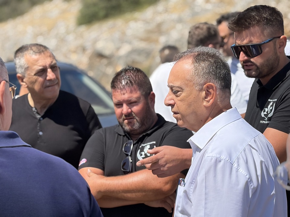 Οι αυτοψίες επιβεβαίωσαν το μέγεθος της καταστροφής – Στο πλευρό των πληγέντων παραγωγών ο Δήμος Τυρνάβου.