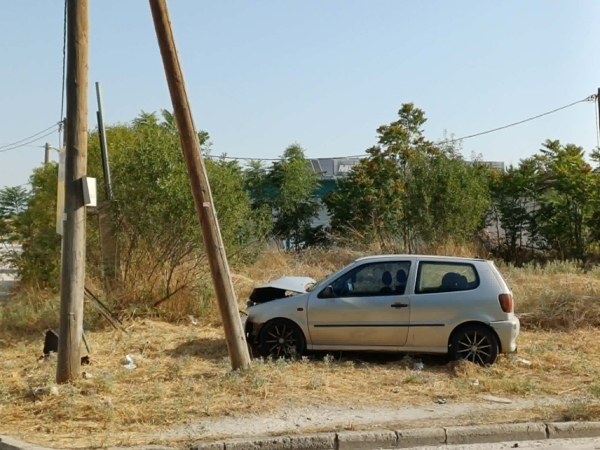 Σοβαρό τροχαίο στην οδό Βόλου έπειτα από σύγκρουση δύο ΙΧ- ενα παιδάκι τραυματίστηκε (ΦΩΤΟ+video)