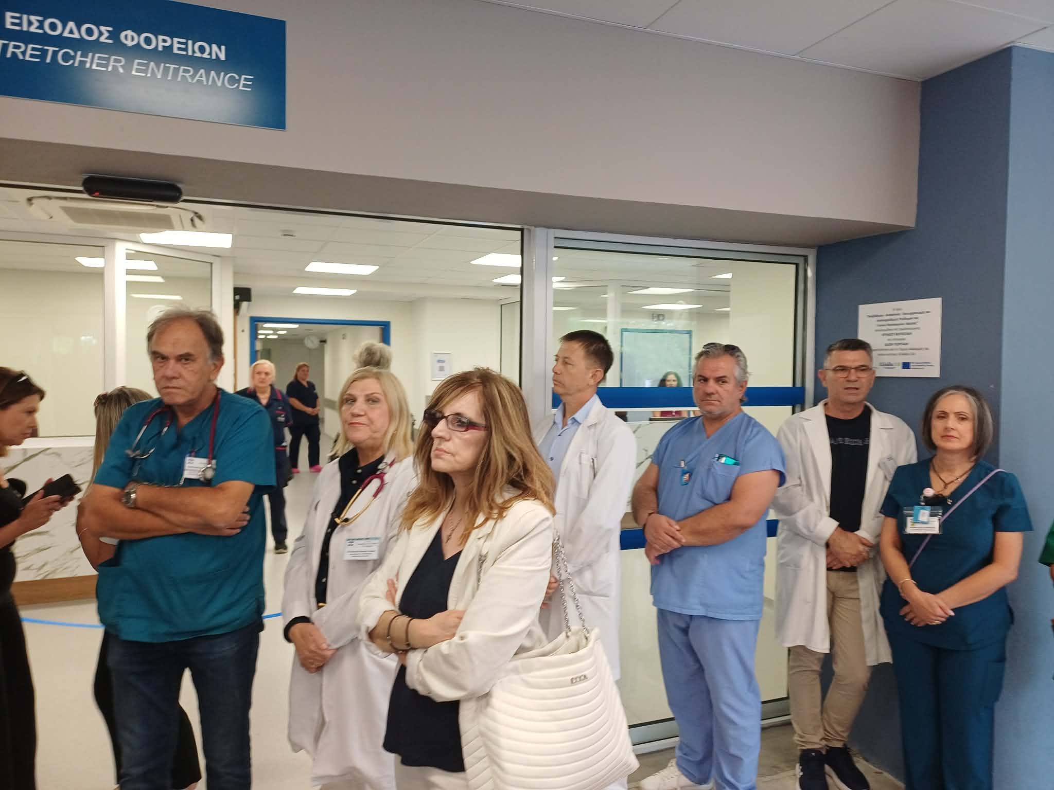 Εγκαινιάστηκε το νέο ΤΕΠ του ΓΝΛ παρουσία του  Άδωνι Γεωργιάδη- τι είπε για το ύψος και την πρόσβαση των ασθενοφόρων (ΦΩΤΟ +)