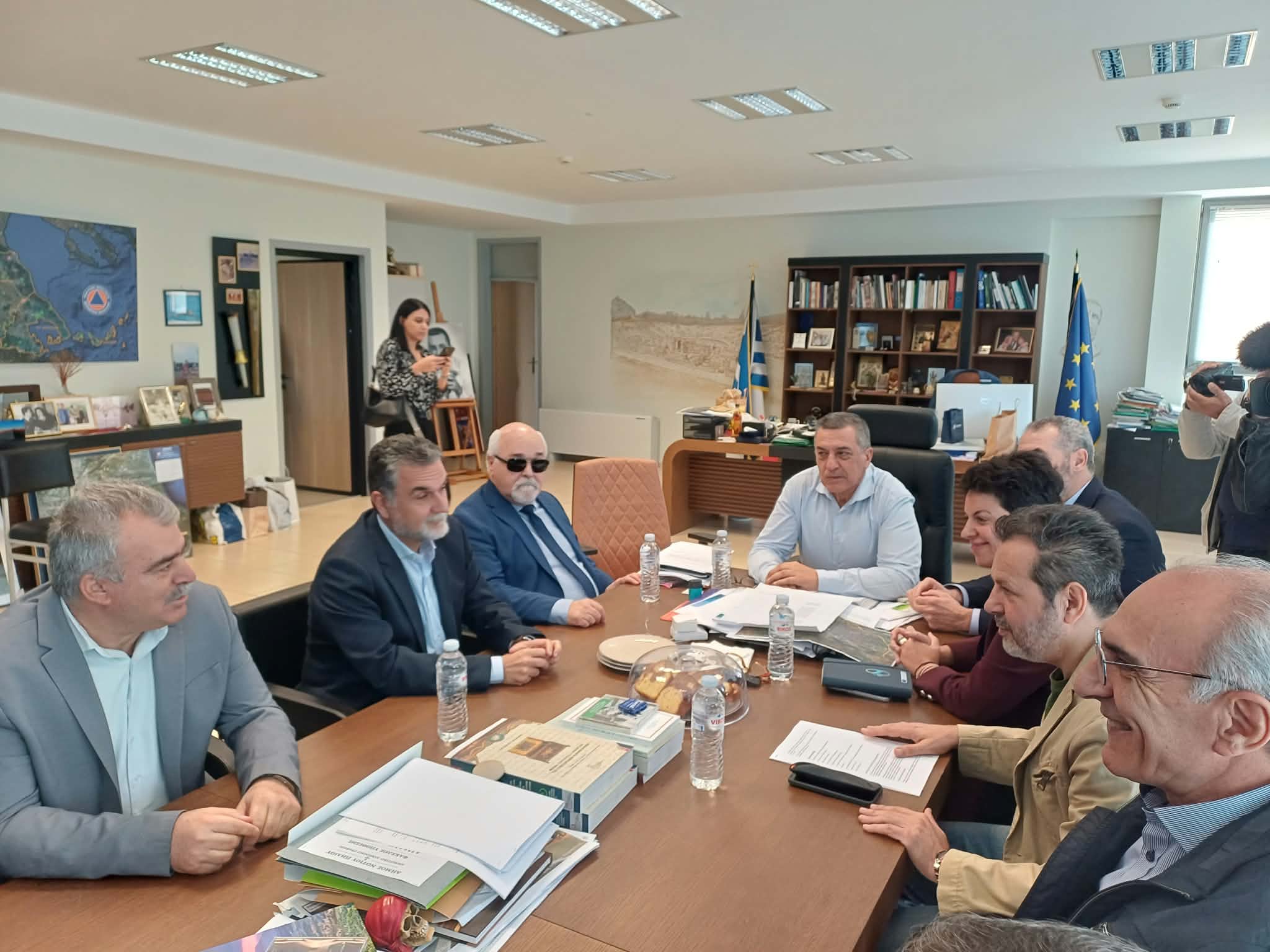 Στη Λάρισα κλιμάκιο του ΠΑΣΟΚ – Συνάντηση με τον Δημήτρη Κουρέτα (ΦΩΤΟ)