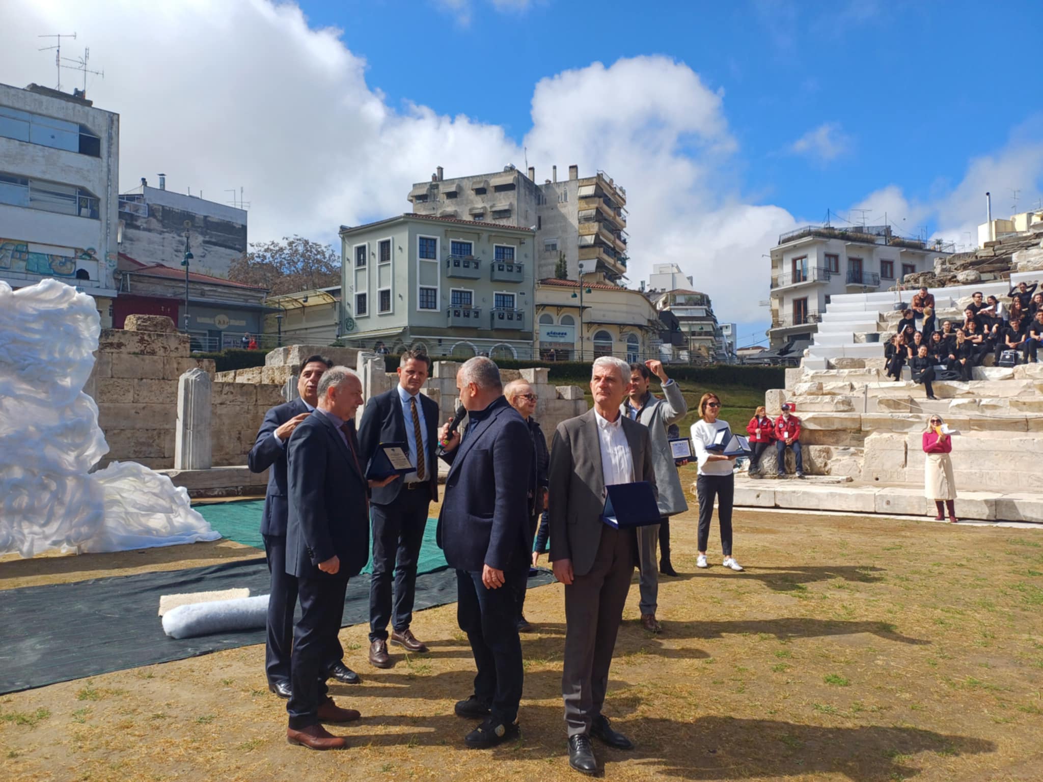 Έπεσε η αυλαία στο φεστιβάλ Αρχαίου Θεάτρου – Εφήβων Δρώμενα, στο Αρχαίο Θέατρο της Λάρισας (ΦΩΤΟ).