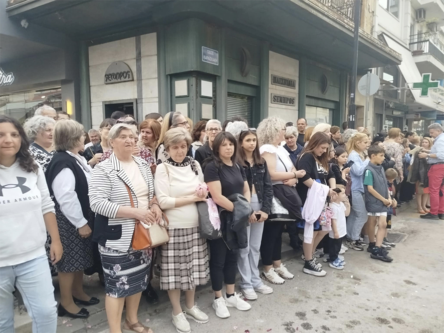 Στην Καρδίτσα η Αγία Ζώνη της Παναγίας (φωτό+βίντεο)
