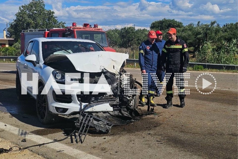 Σοβαρό τροχαίο στην Κυλλήνη: Πολυτελές ΙΧ συγκρούστηκε με τρακτέρ -Τρεις τραυματίες