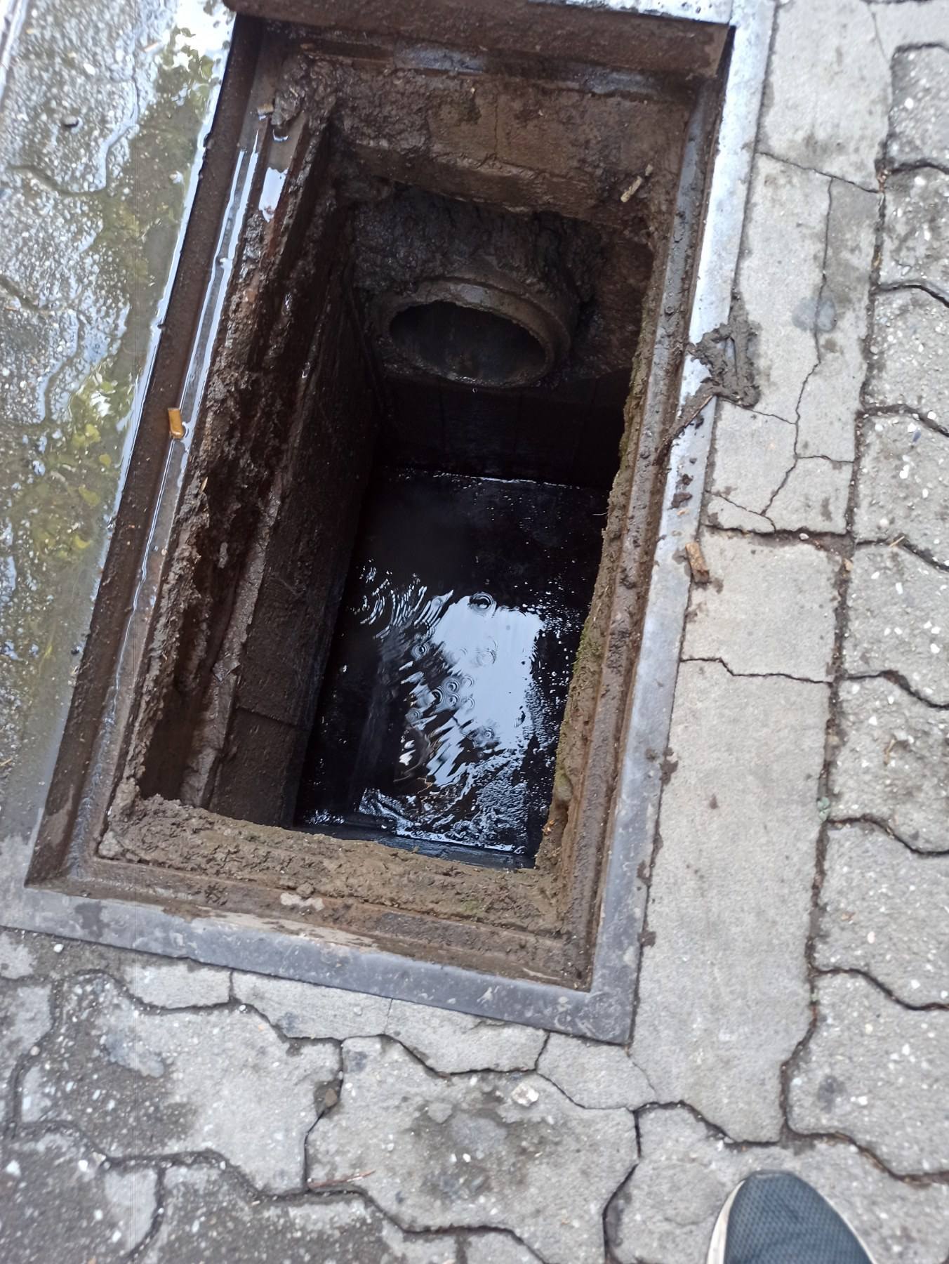 ΔΕΥΑΛ: Παρέμβαση σε ένα από τα πιο δύσκολα σημεία του κέντρου της Λάρισας (ΦΩΤΟ)