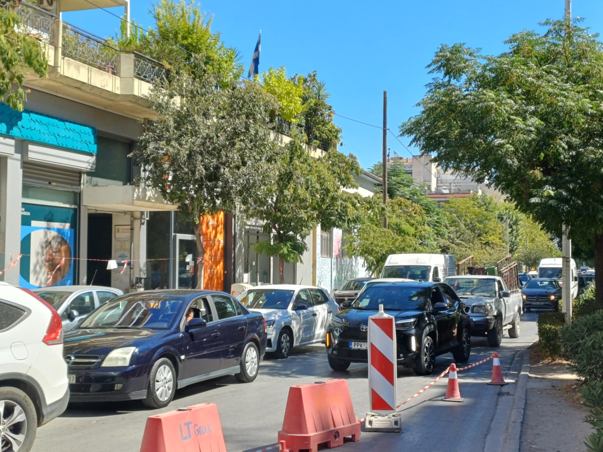 Απίστευτη ταλαιπωρία στην Ηρώων Πολυτεχνείου- τεράστιες ουρές και μποτιλιάρισμα λόγω έργων (ΦΩΤΟ)
