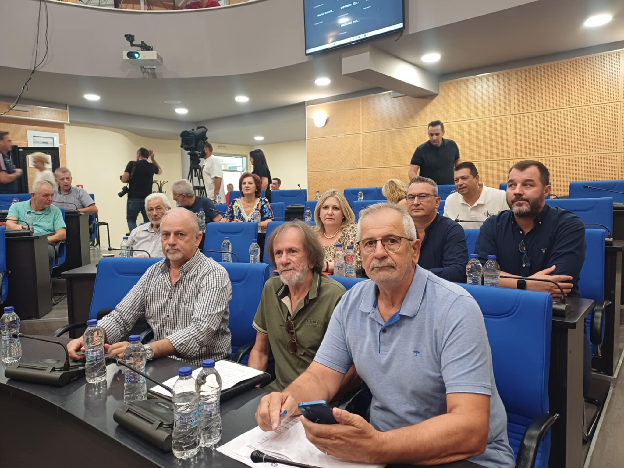 Συνεδριοιάζει τώρα το περιφερειακό συμβούλιο για έγκριση τριμηνιαίου ποϋπολογισμού (ΦΩΤΟ)