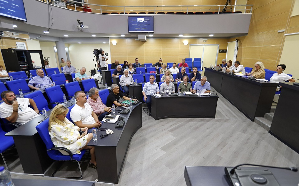 Κουρέτας: Αναβάθμιση υποδομών, συντήρηση-ανακαίνιση αθλητικών εγκαταστάσεων, ενίσχυση Ορθοπεδικής Πανεπιστημιακού