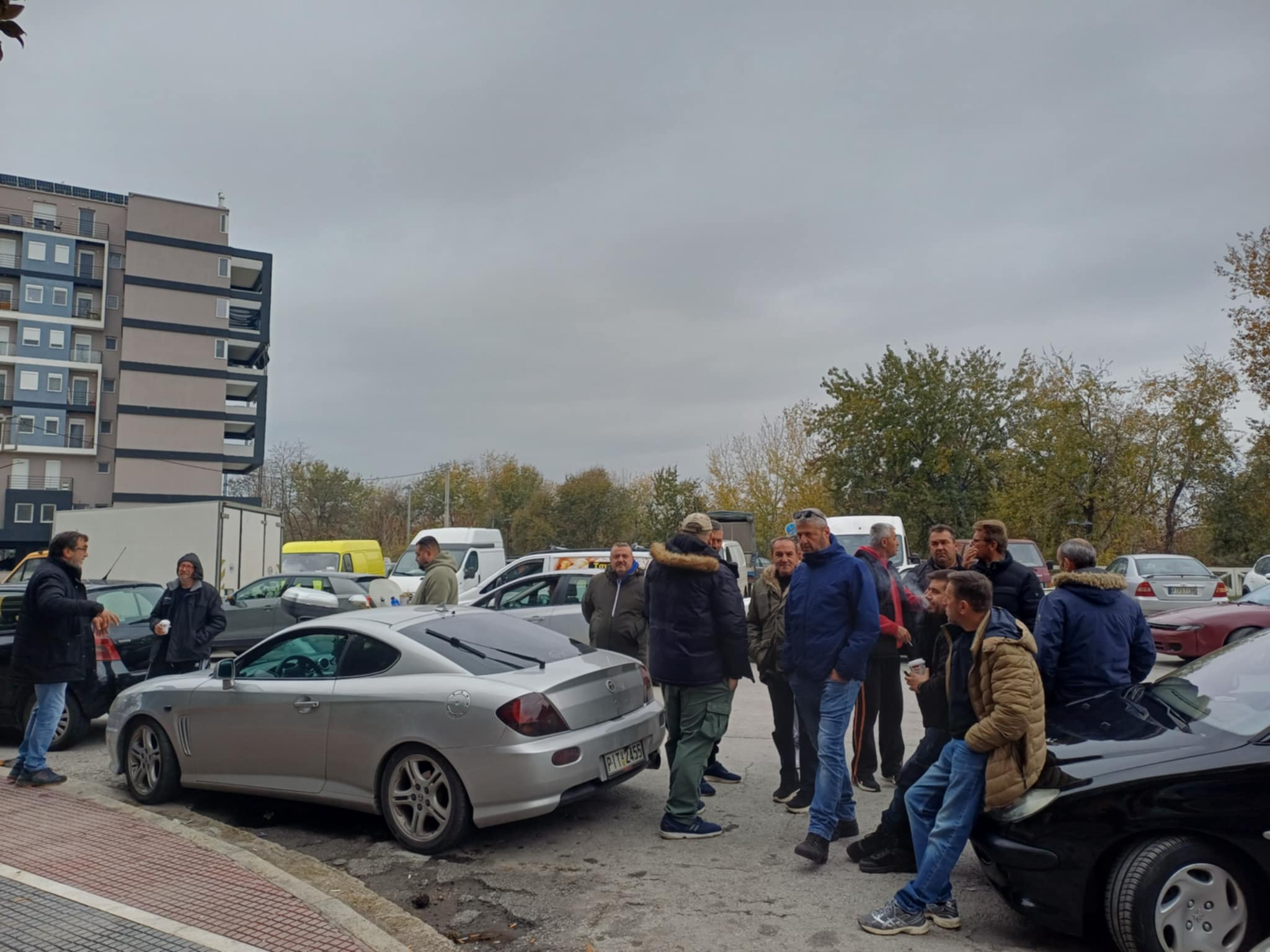 Απεργούν σήμερα οι απραγωγοί Λαϊκών Αγορών στη Λάρισα- τα αιτήματά τους (ΦΩΤΟ)