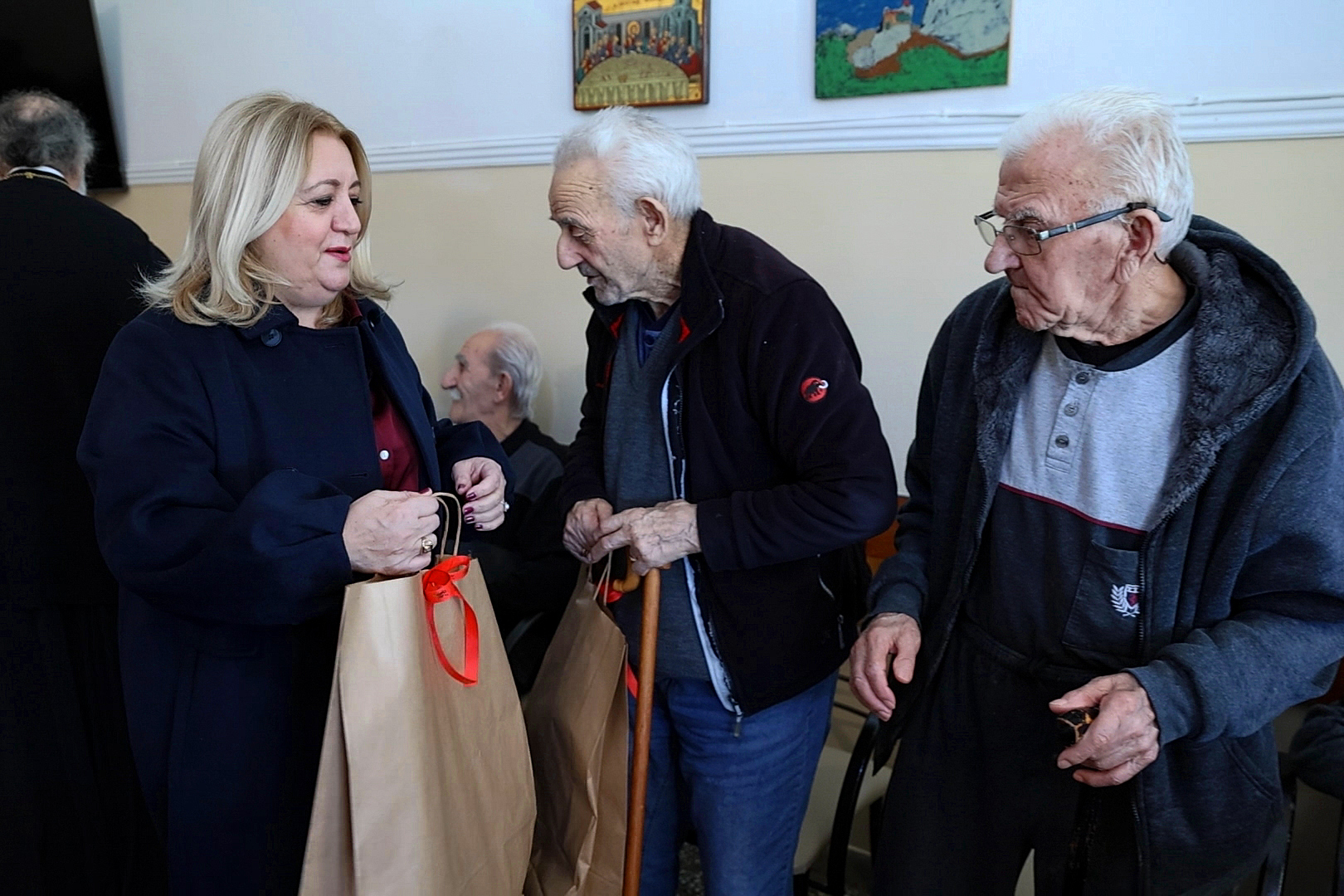 Επίσκεψη του Περιφερειάρχη Θεσσαλίας Δημήτρη Κουρέτα στο Εκκλησιαστικό Γηροκομείο «Άγιος Νικόλαος» στα Μεγάλα Καλύβια