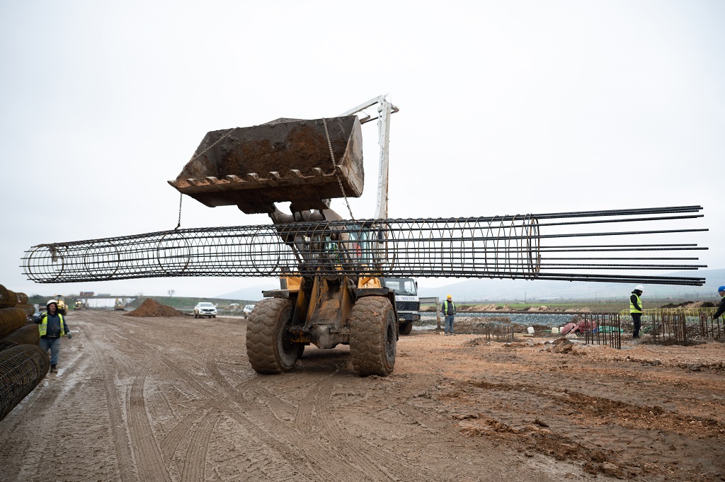 Σε εξέλιξη τα έργα αποκατάστασης στη Θεσσαλία στη διπλή σιδηροδρομική γραμμή Αθήνα-Θεσσαλονίκη -Αυτοψία Κυρανάκη