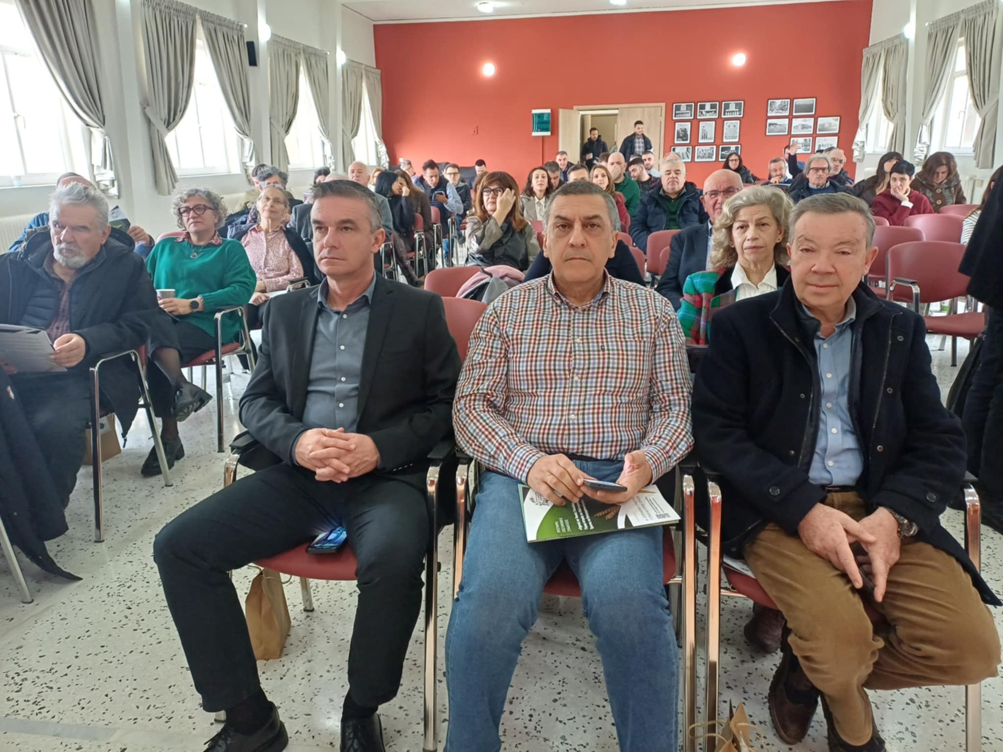 Οι γηγενείς ποικιλίες στο επίκεντρο εκδήλωσης στον ΕΛΓΟ Δήμητρα στη Λάρισα (ΦΩΤΟ)