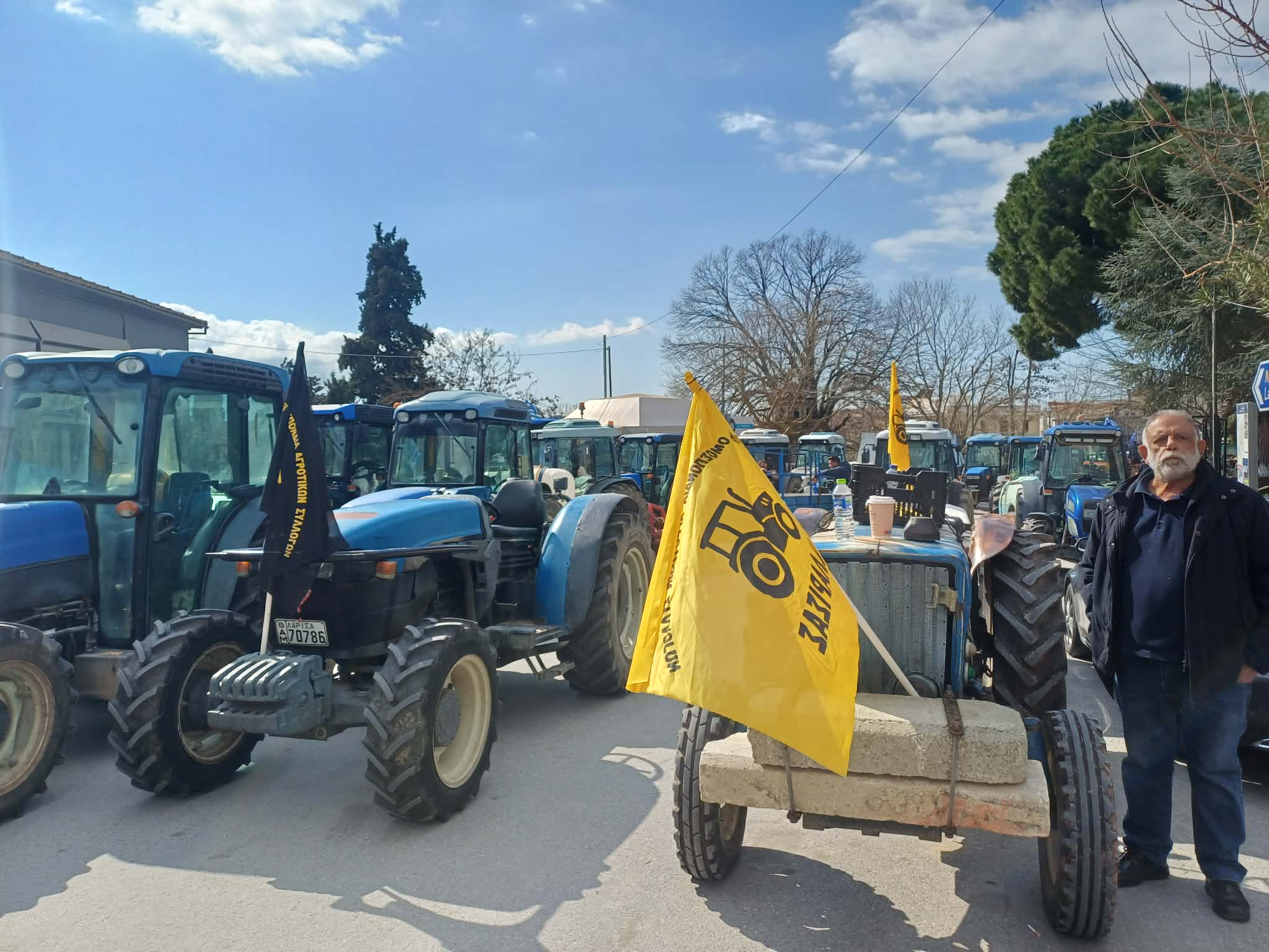 Πλημμύρισε τρακτερ η Αγιά για τα αχλάδια, τα κάστανα και τα μήλα (ΦΩΤΟ