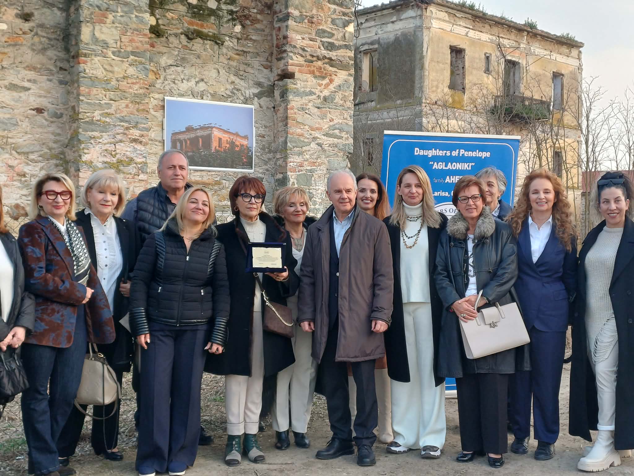 Καλλιτεχνικό αφιέρωμα στους πελαργούς από τις Daughters of Penelope «Αγλαονίκη» (ΦΩΤΟ)