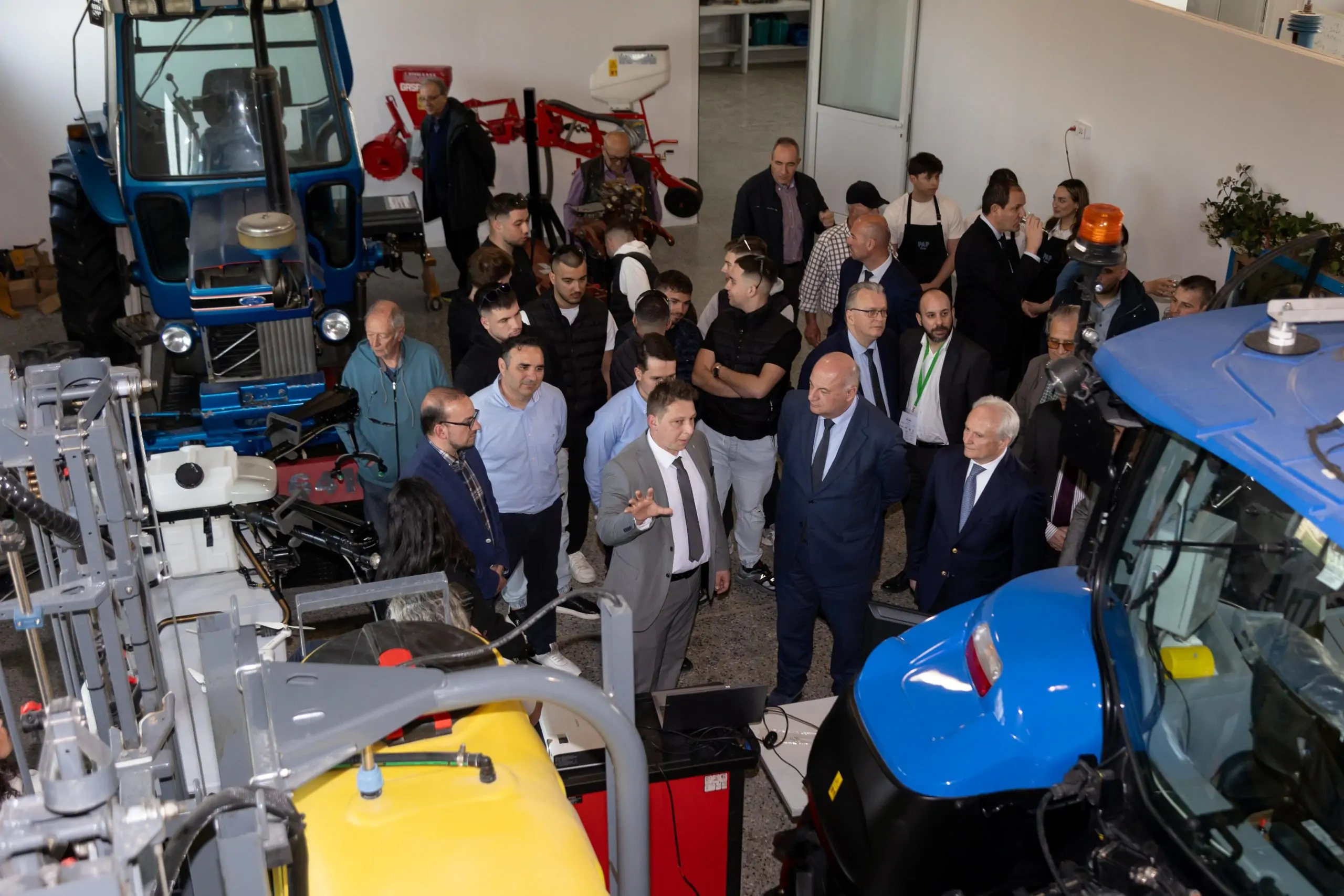 Εγκαίνια Πρότυπου Εργαστηρίου Εκπαίδευσης Τεχνιτών Γεωργικών Μηχανημάτων 
