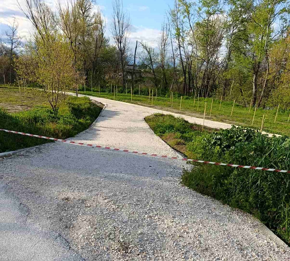 Δήμος Λαρισαίων: Προληπτικά μέτρα στην εσωτερική κοίτη του Πηνειού – Κλειστές δίοδοι, λόγω υπερχείλισης