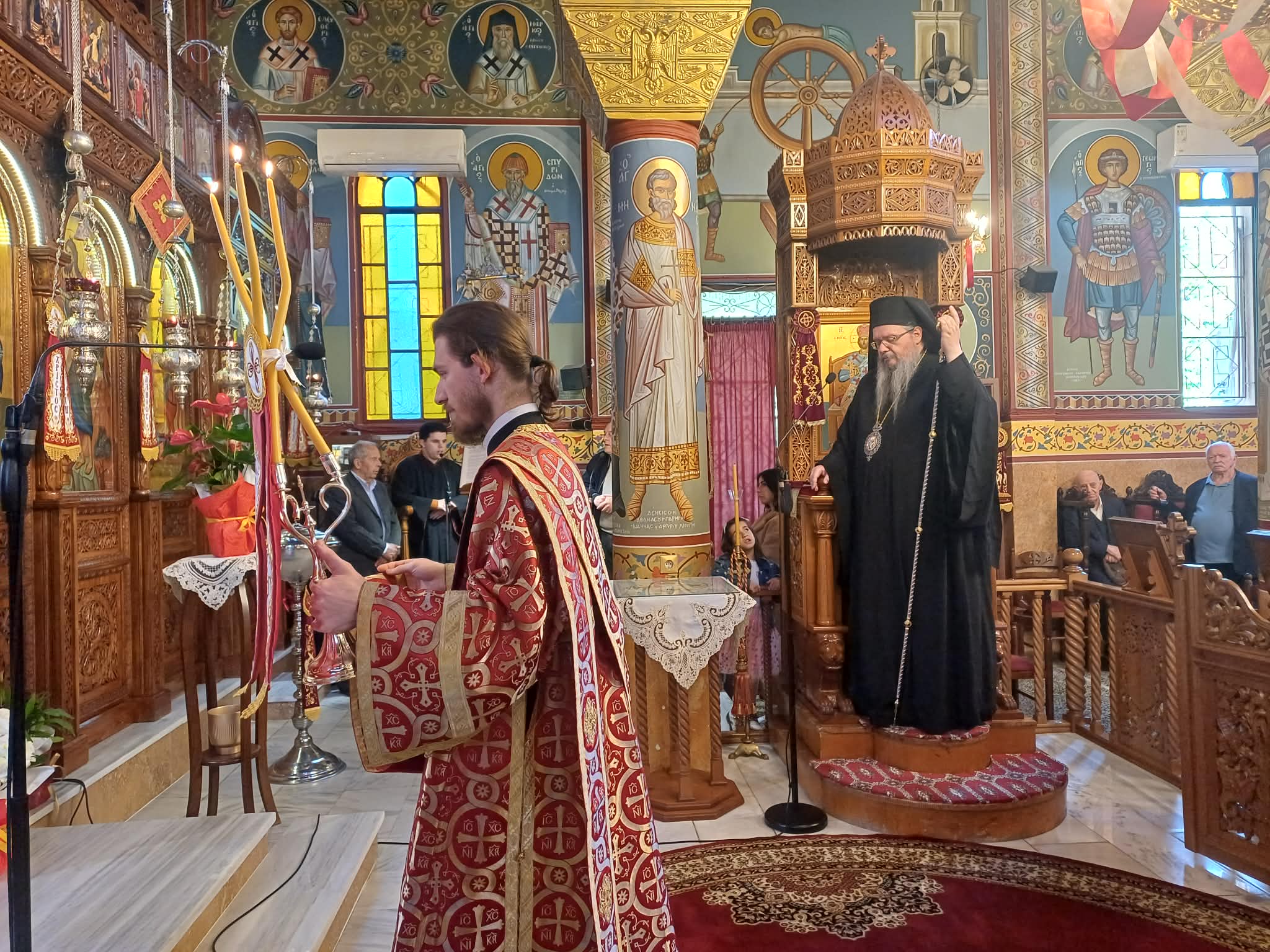 Με άλογα η περιφορά της εικόνας και στον Άγιο Γεώργιο Γιάννουλης-πλήθος πιστών στον εσπερινό (ΦΩΤΟ+video)
