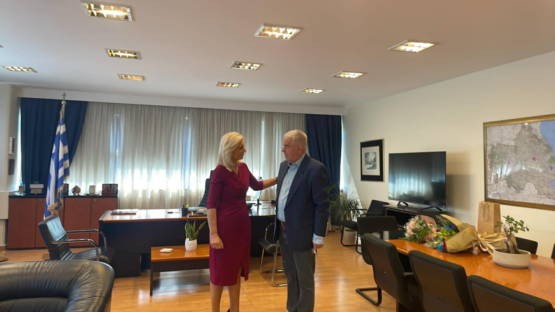 Ευχήθηκαν στη Ρένα Καραλαριώτου για την ονομαστική της εορτή (ΦΩΤΟ)
