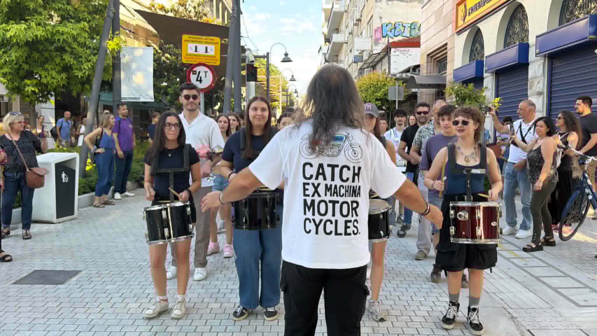 Τα τύμπανα του Μουσικού Σχολείου εδωσαν τον τόνο για την εναρξη του φεστιβάλ Πηνειού (ΦΩΤΟ+video)