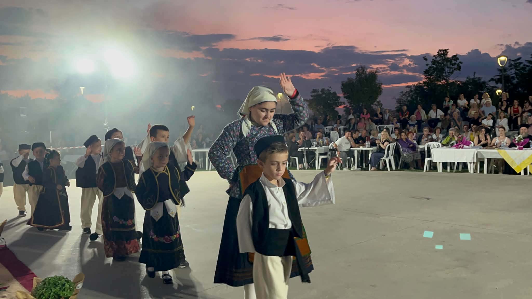 Βλάχικη παράδοση και ηπειρώτικοι χοροί ζωντάνεψαν στο Χατζηχαλάρ (ΦΩΤΟ-ΒΙΝΤΕΟ)