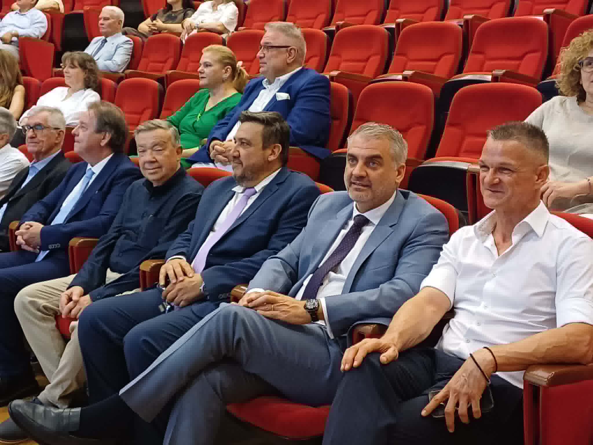 Επίτιμος διδάκτορας Ιατρικής του Πανεπιστημίου Θεσσαλίας ο Αχιλλέας Γραβάνης (ΦΩΤΟ)