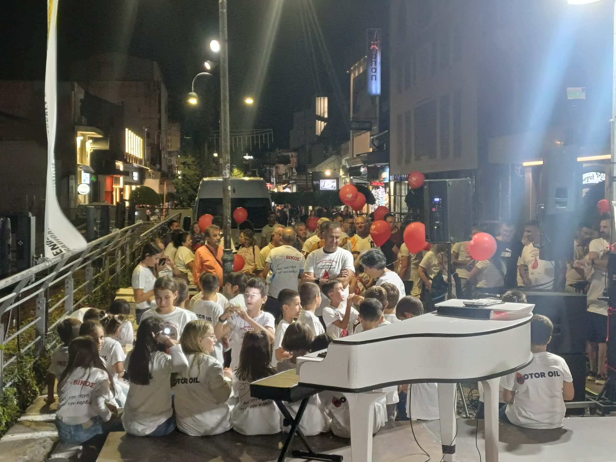 Ηχηρό μήνυμα ελπίδας και κοινωνικής προσφοράς έστειλη η Λάρισα με την 24η Πανελλήνια Λαμπαδηδρομία (ΦΩΤΟ+video)