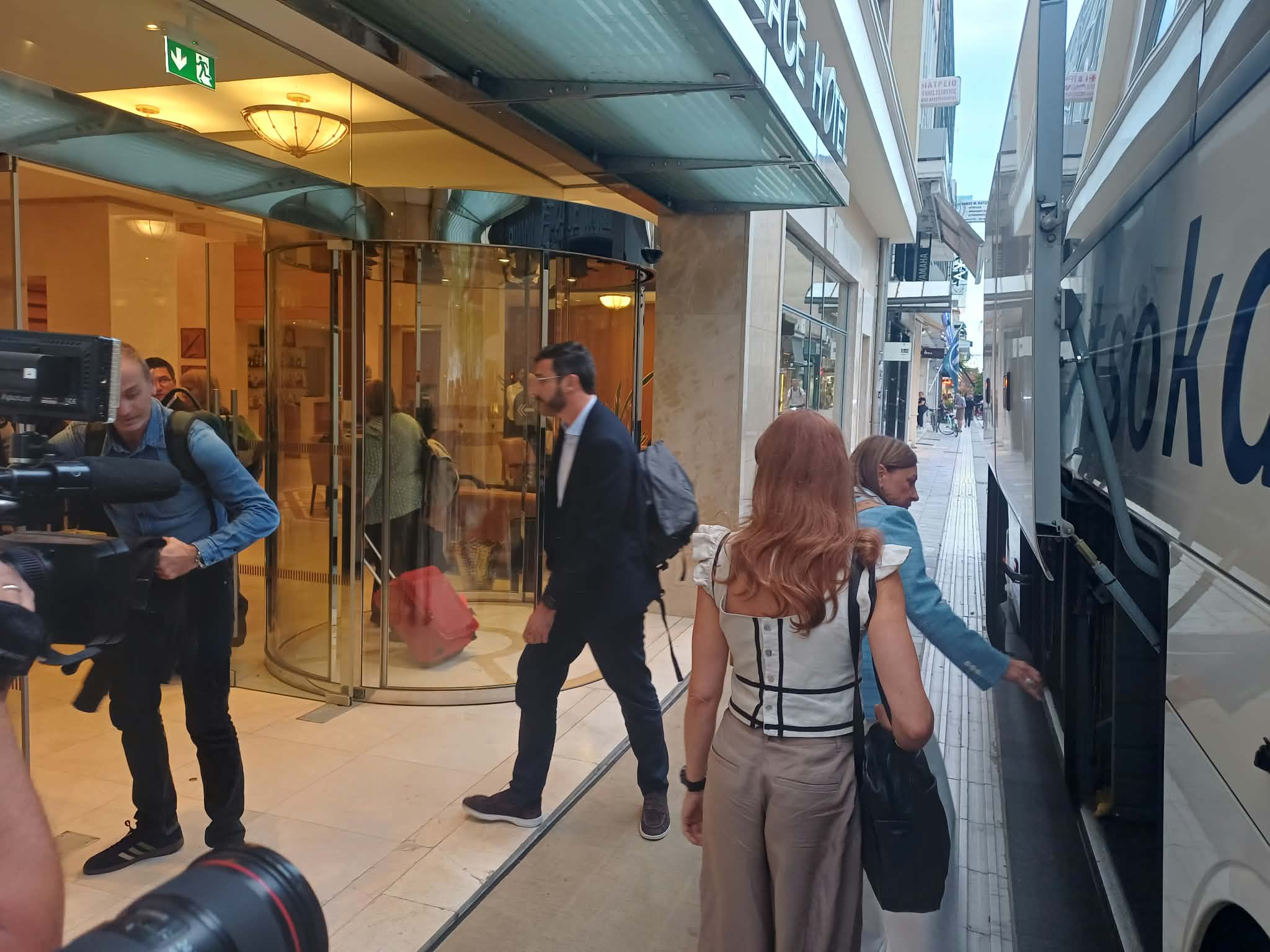 Στη Λάρισα η αντιπροσωπεία του Ευρωκοινοβουλίου – Συνάντηση με συγγενείς των θυμάτων των Τεμπών (ΦΩΤΟ)