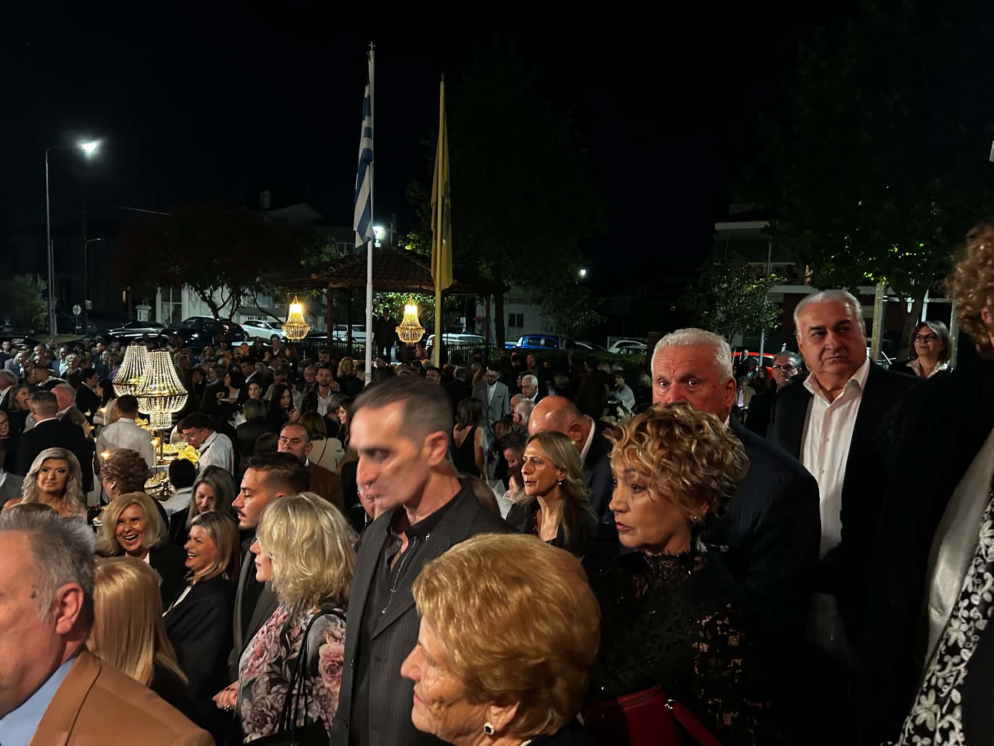 Λαμπερός γάμος στη Νίκαια Λάρισας: Ο Άγγελος Βράκας και η Μαρία Γκουνιαρούδη ενώθηκαν με τα δεσμά του γάμου (ΦΩΤΟ+video)