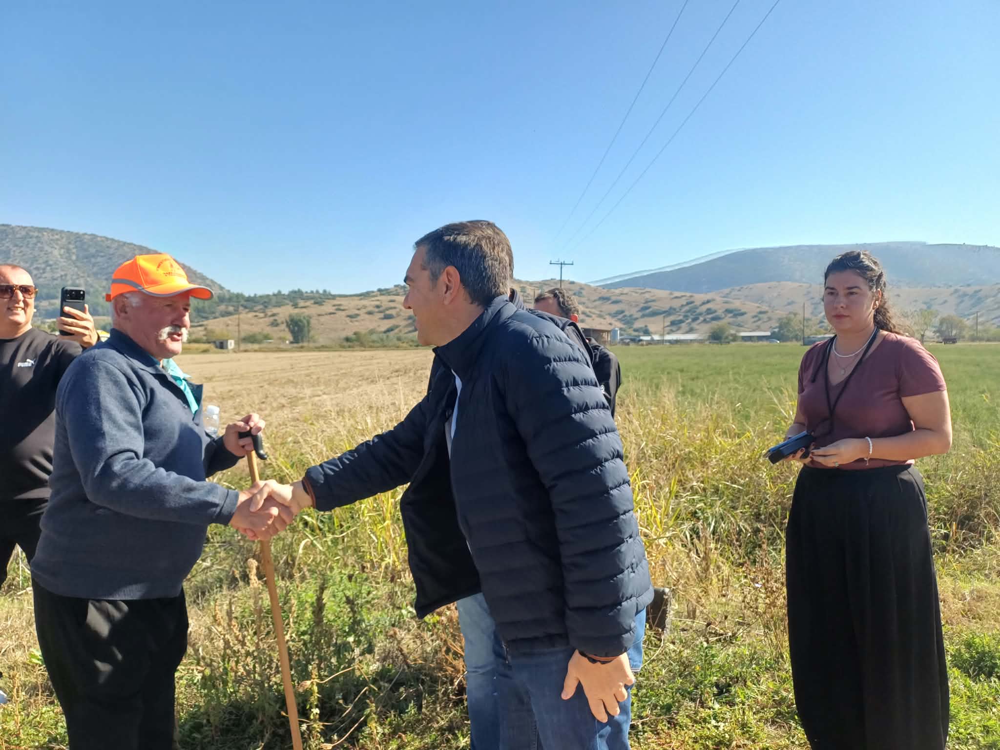 Τσίπρας στο Γριζάνο Τρικάλων: «Εμείς παίρνουμε ψήφους με τα σπόρια από τα ρόδια και η κυβέρνηση με επιδοτήσεις» (ΦΩΤΟ+ωιδεο)